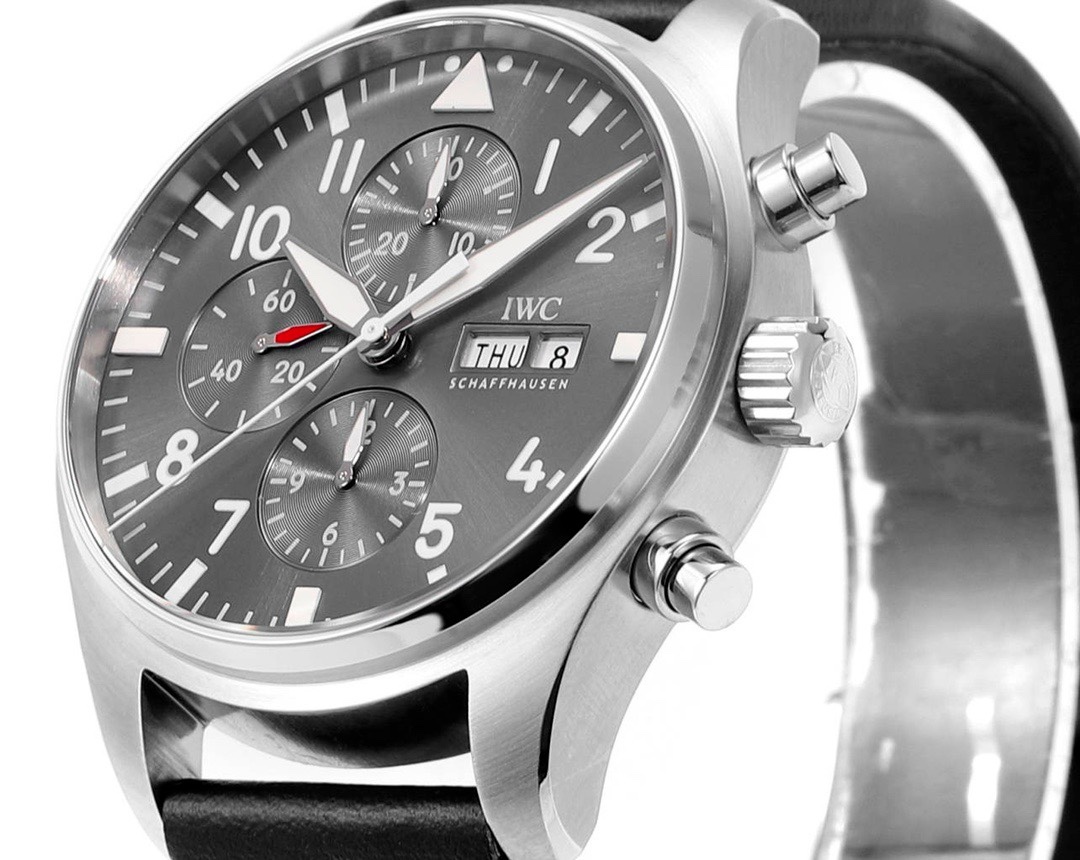 IWC Portuguese Chronograph Watch, New Men's Wristwatch for Business & Daily Wear