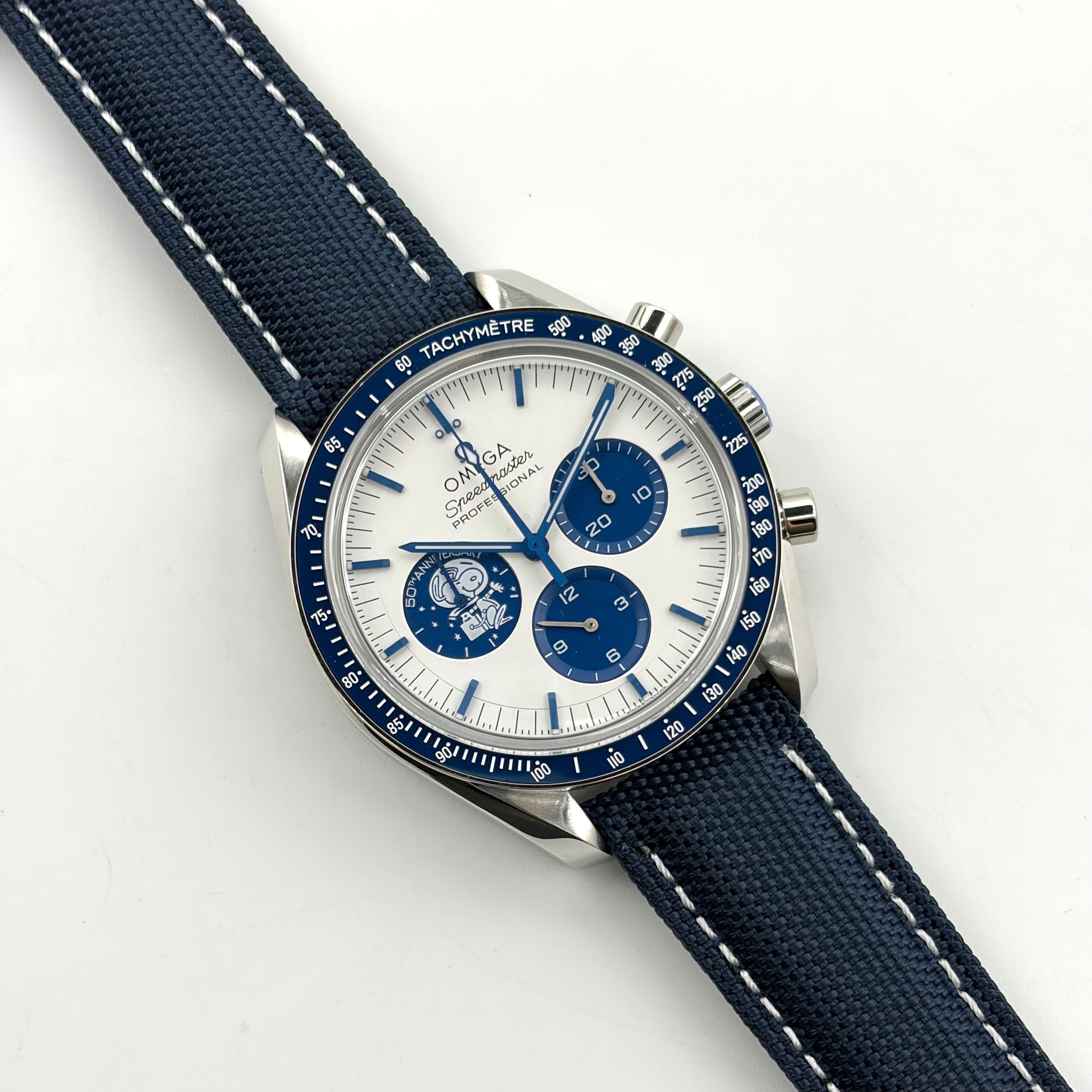 Omega Speedmaster Snoopy Award 42mm Manual Chronograph Watch Black Nylon Strap