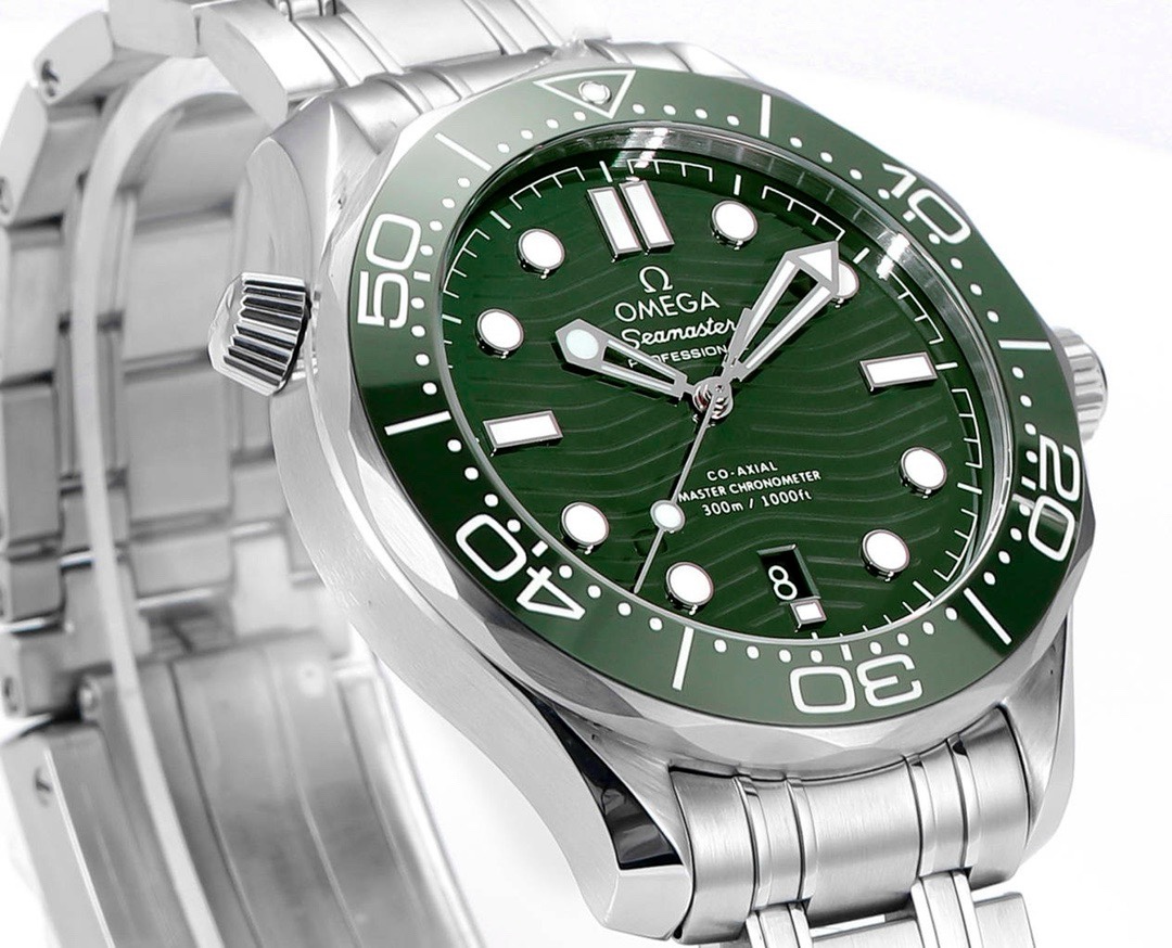 Omega Seamaster 300M Co-Axial Diving Watch 42mm Stainless Steel Bracelet