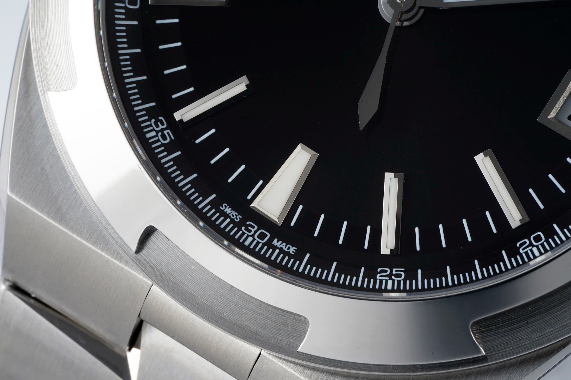 Vacheron Constantin Overseas 4500 Watch 41mm | Modified Cal.5100 Movement, Quick Release Bracelet