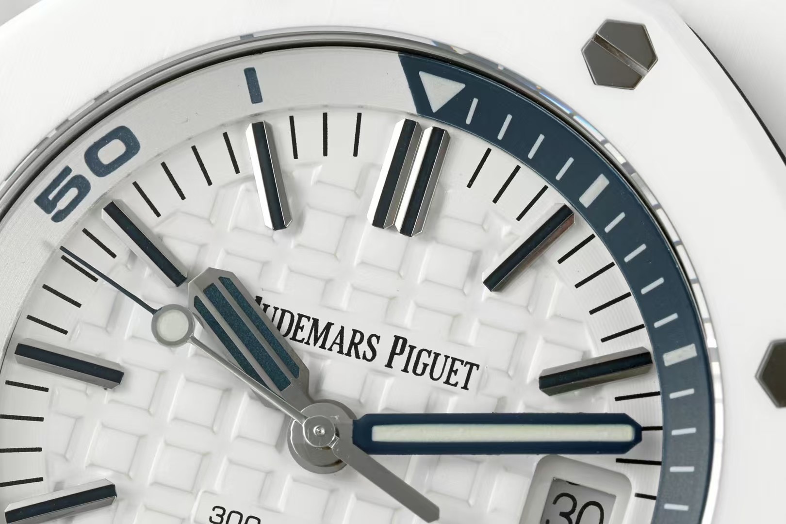 Audemars Piguet Royal Oak Offshore APS‑Factory 15707CE White‑Ceramic Automatic Dive Watch