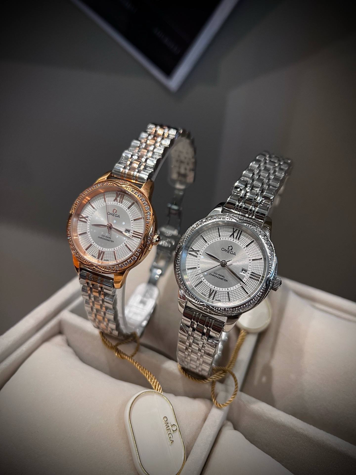 OMEGA Women Quartz Watch 35mm, Diamond Bezel Stainless Steel Watch