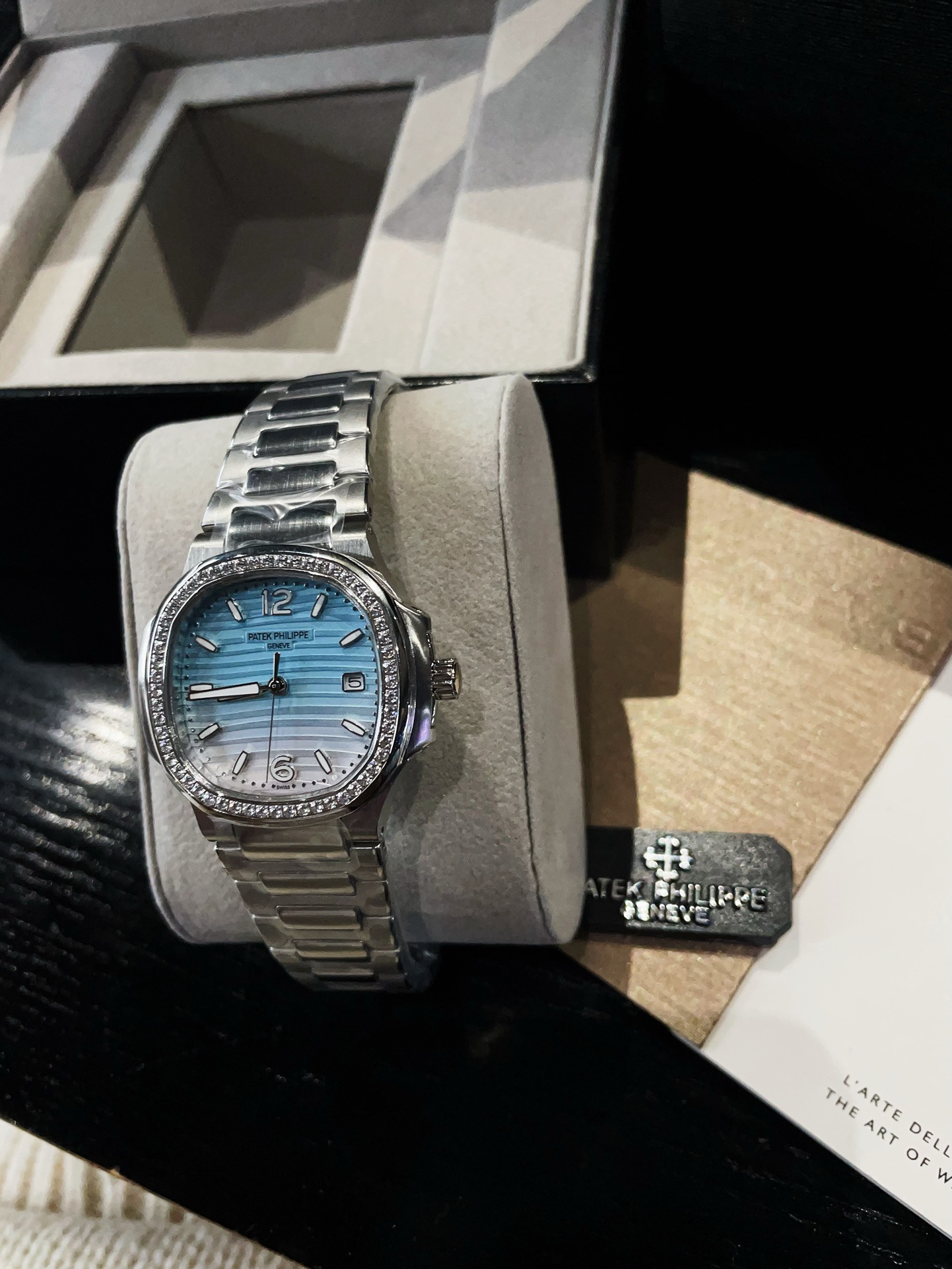 Patek Philippe Nautilus 7118 Women Watch 35mm, Gradient Color Dial Steel Band