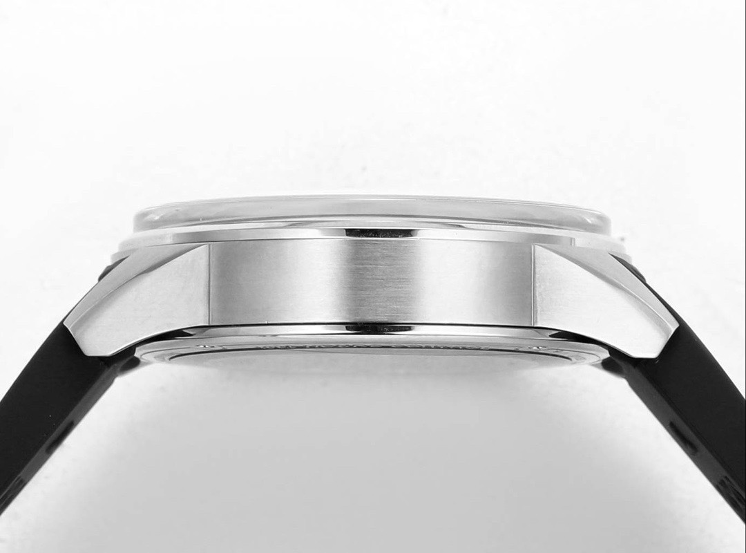Jaeger‑LeCoultre Polaris Date 42mm Gradient Ocean Grey Dial BLS Cal.899/1 Automatic Watch
