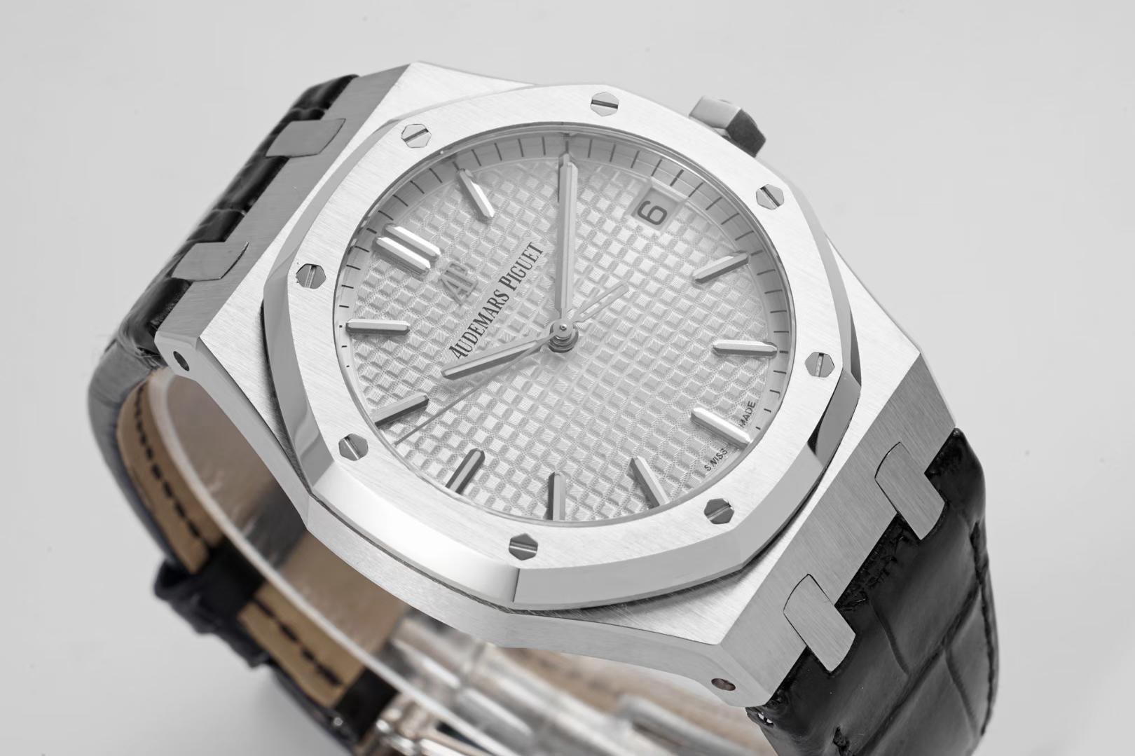 Audemars Piguet Royal Oak 15500 41mm Automatic Watch Modified Cal.4302 Movement