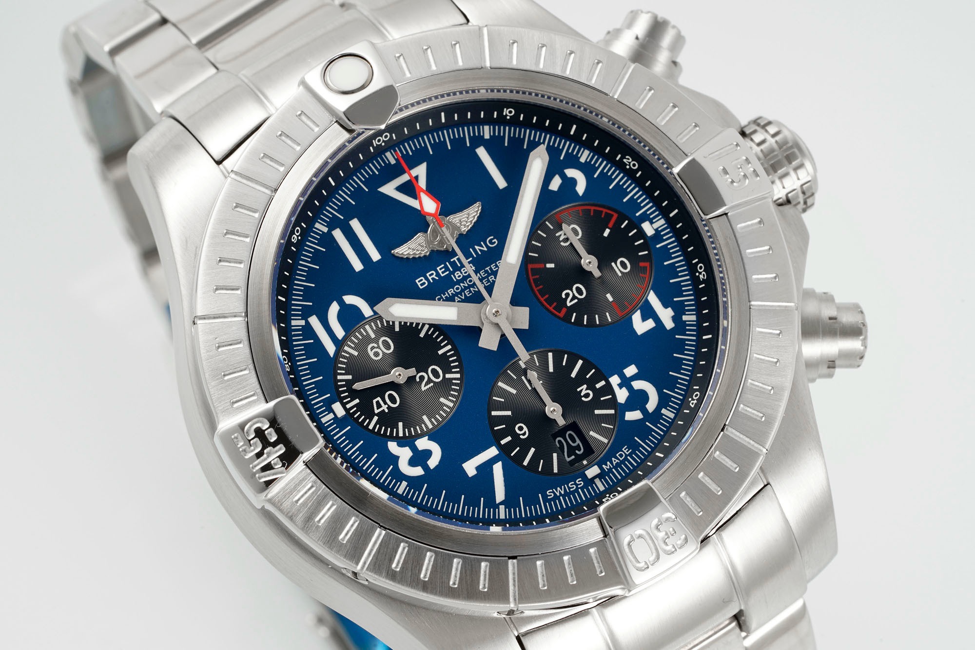 BREITLING Avenger B01 Chronograph 45mm Pilot Watch | BLS Factory Cal.B01 Modified Movement