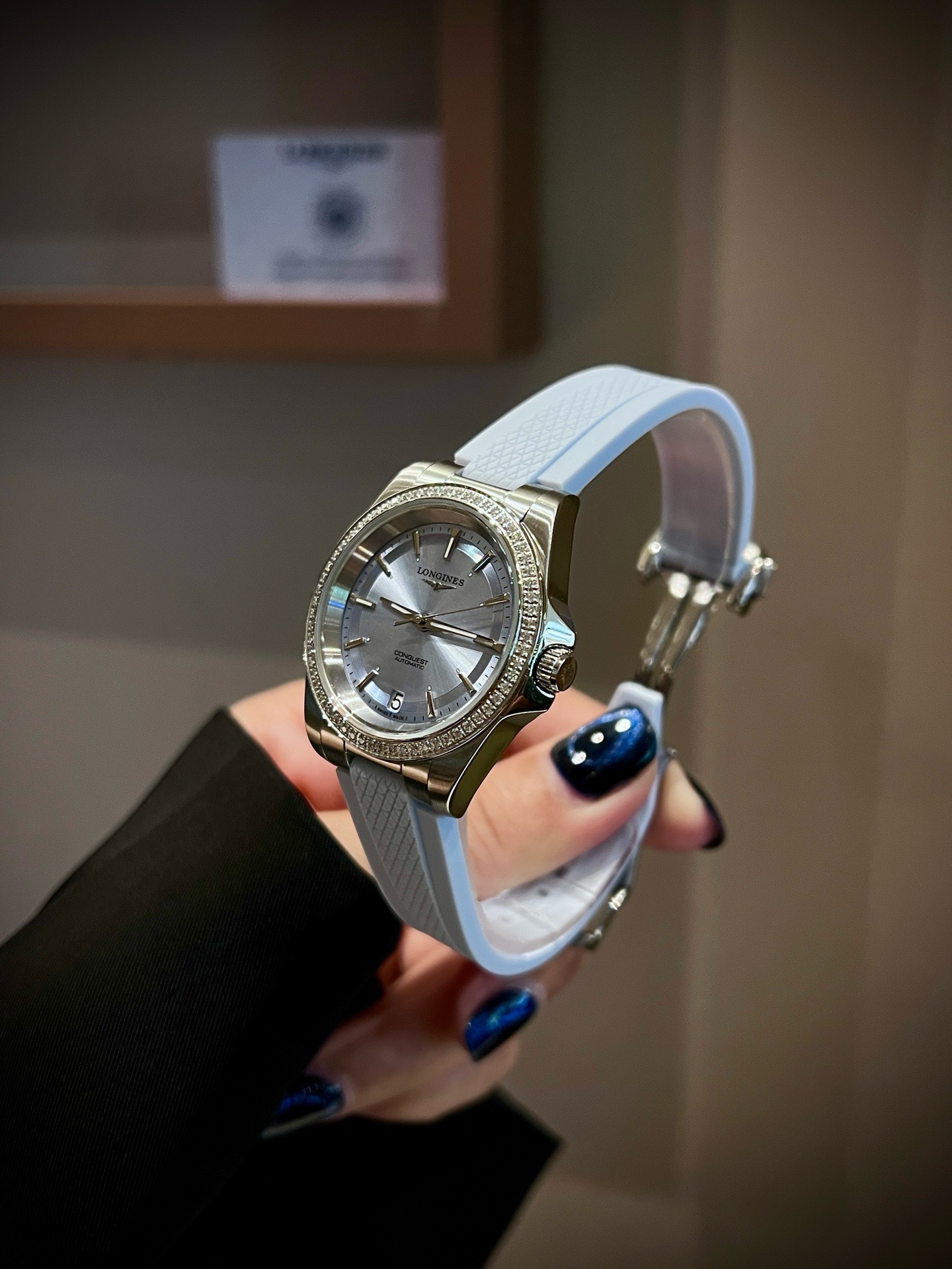 Longines Conquest 34mm Ladies Wristwatch Rubber Band With Luminous Dial