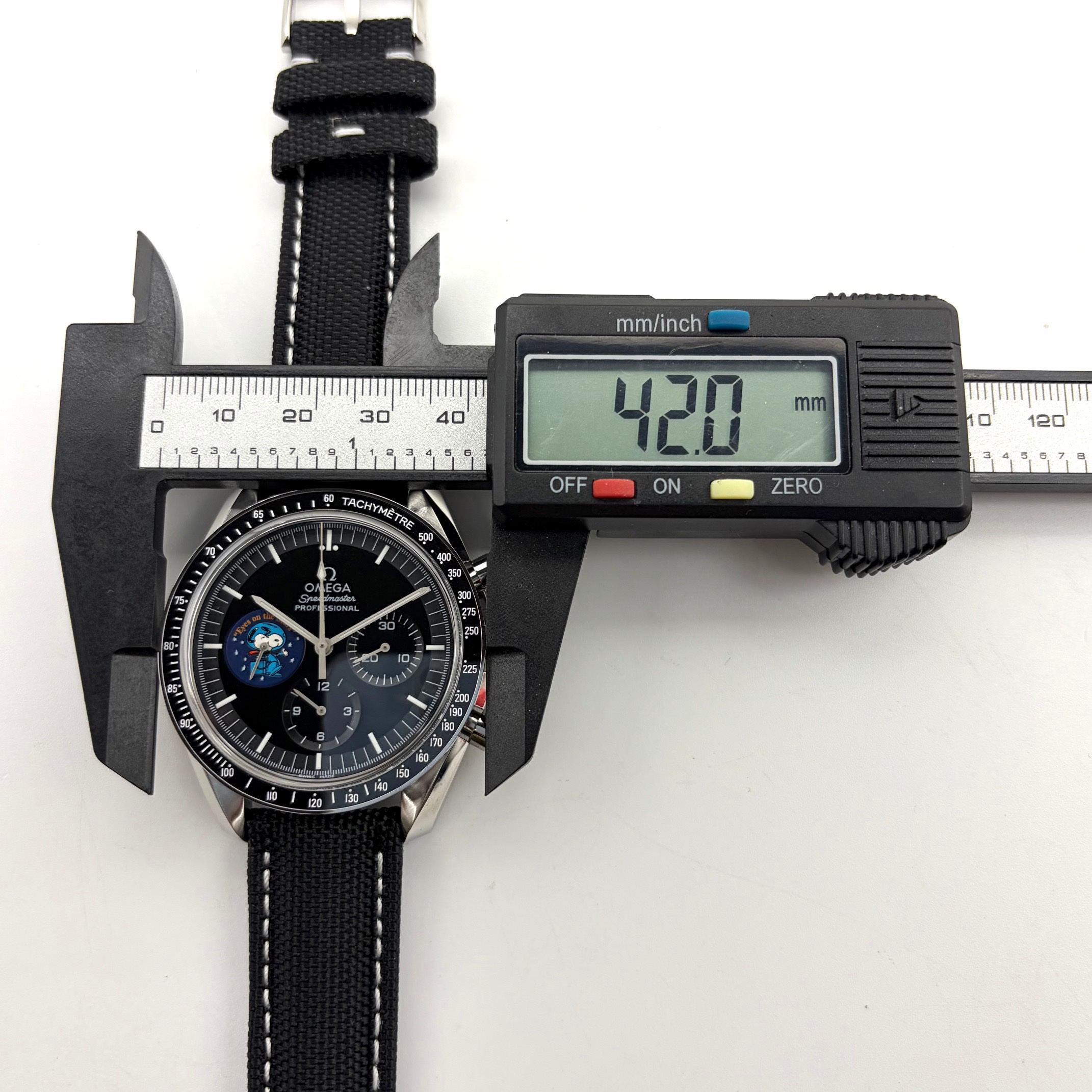 Omega Speedmaster Snoopy Award 42mm Manual Chronograph Watch Black Nylon Strap