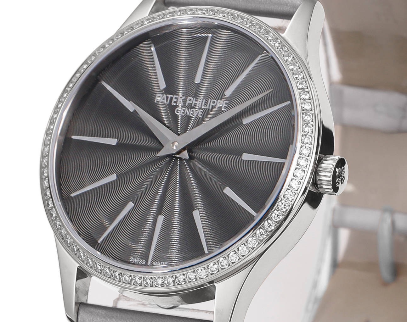 Patek Philippe Calatrava Ladies Watch 35mm | Slim Cal.240 Automatic Guilloché Dial Watch
