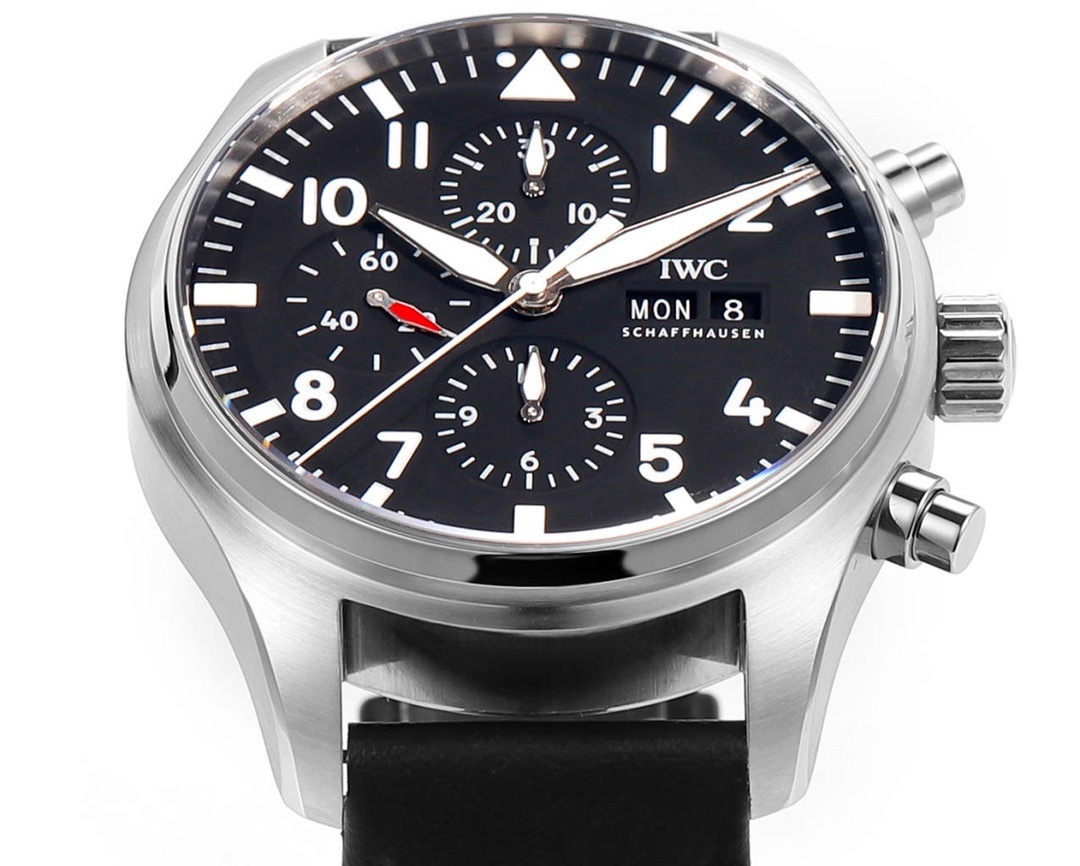 IWC Portuguese Chronograph Watch, New Men's Wristwatch for Business & Daily Wear