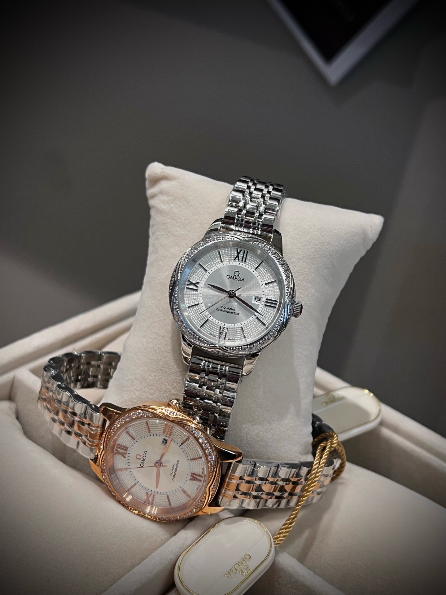 OMEGA Women Quartz Watch 35mm, Diamond Bezel Stainless Steel Watch