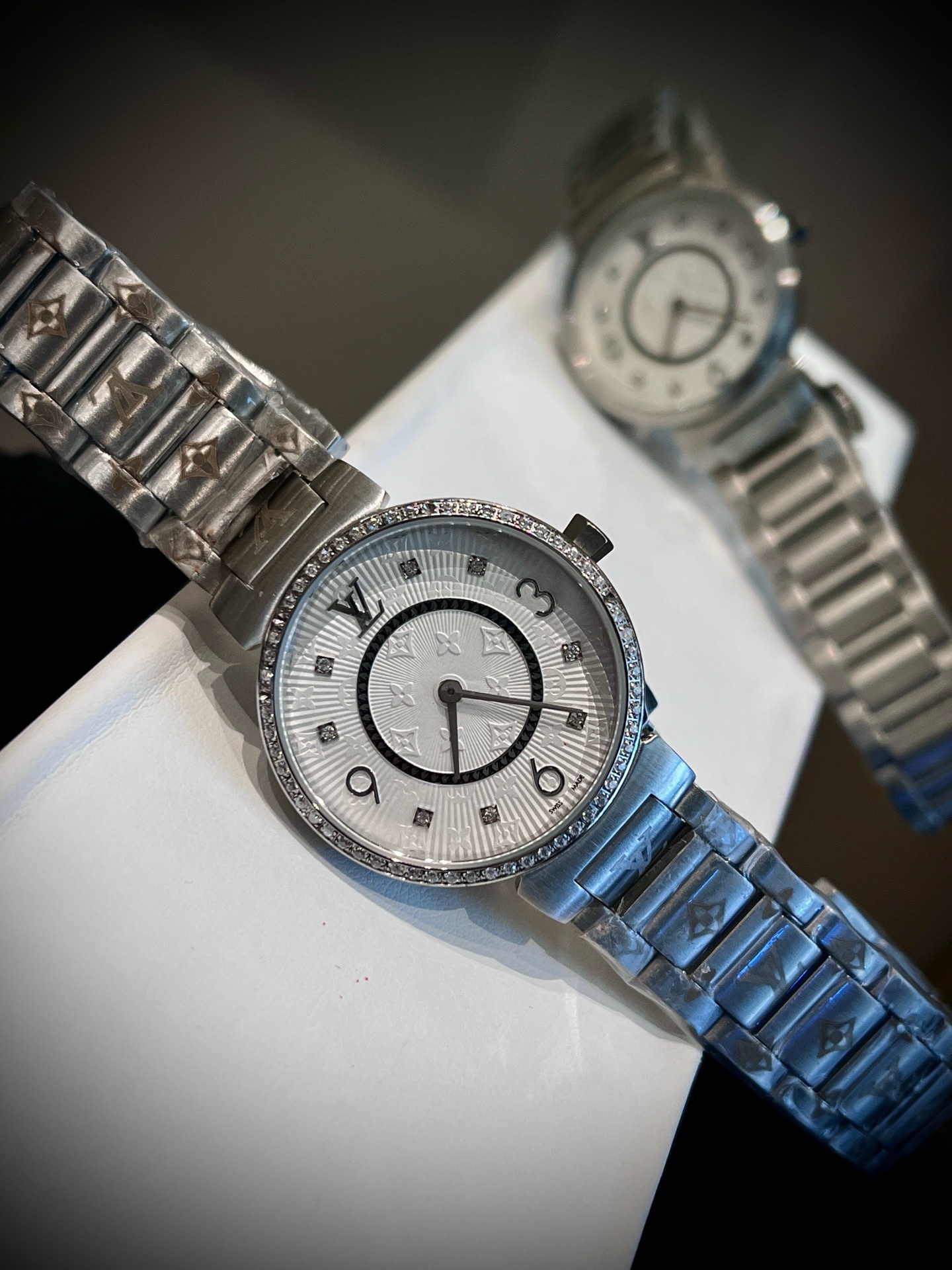 Louis Vuitton Tambour Slim 34mm Women Watch, Inlaid Crystal Dial Quick Release Leather Band
