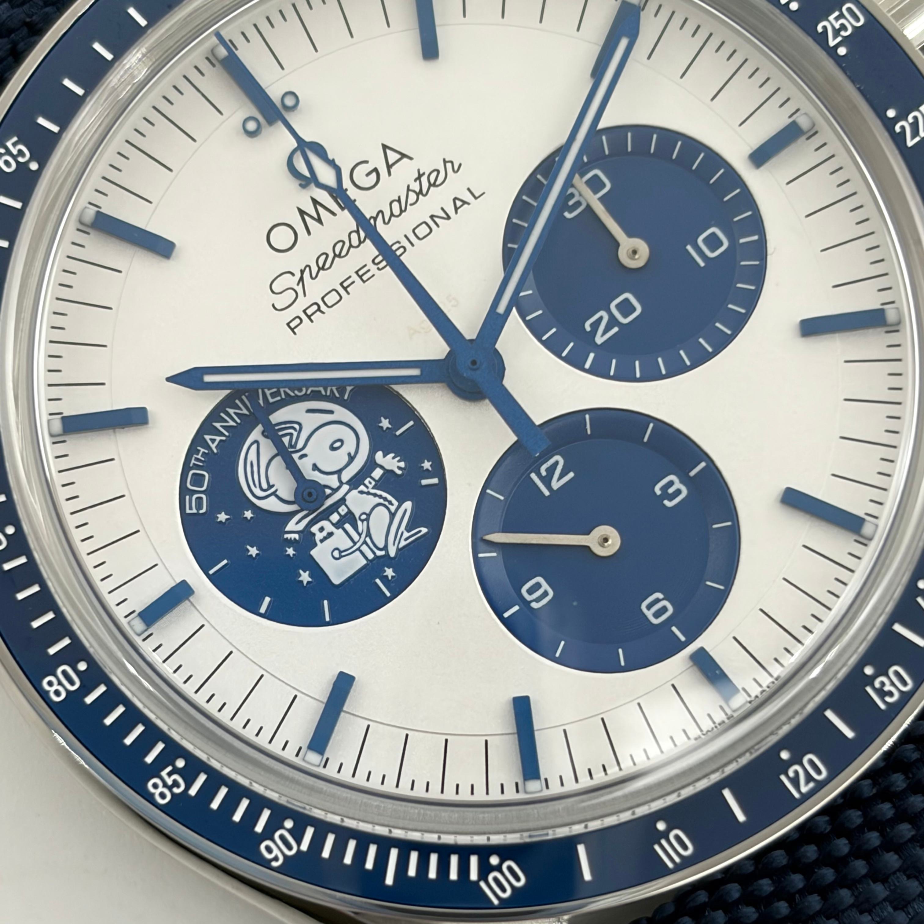 Omega Speedmaster Snoopy Award 42mm Manual Chronograph Watch Black Nylon Strap
