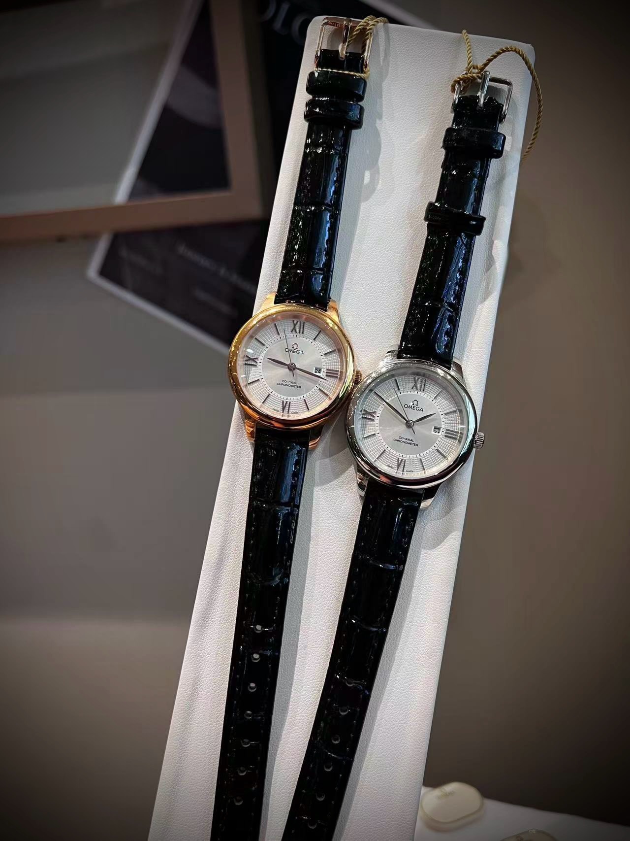 OMEGA Women Quartz Watch 35mm, Diamond Bezel Stainless Steel Case Watch