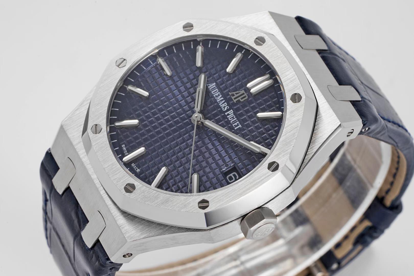 Audemars Piguet Royal Oak 15500 41mm Automatic Watch Modified Cal.4302 Movement