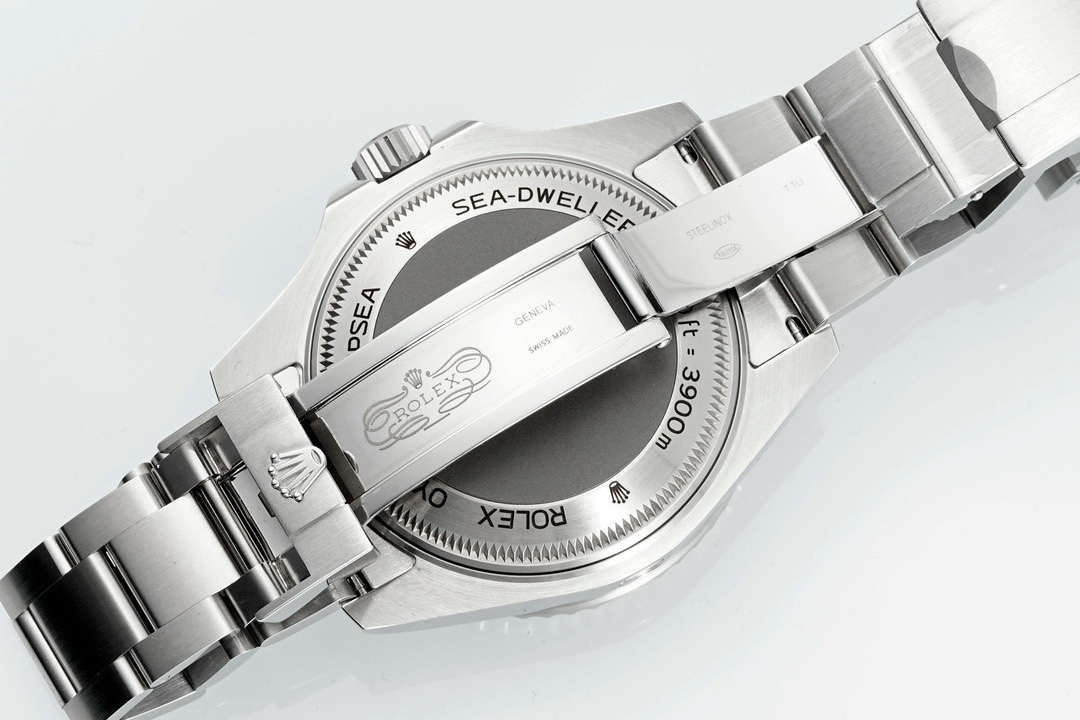 Rolex Sea-Dweller Deepsea 44mm Dive Watch 904L Steel 3235 Integrated Movement
