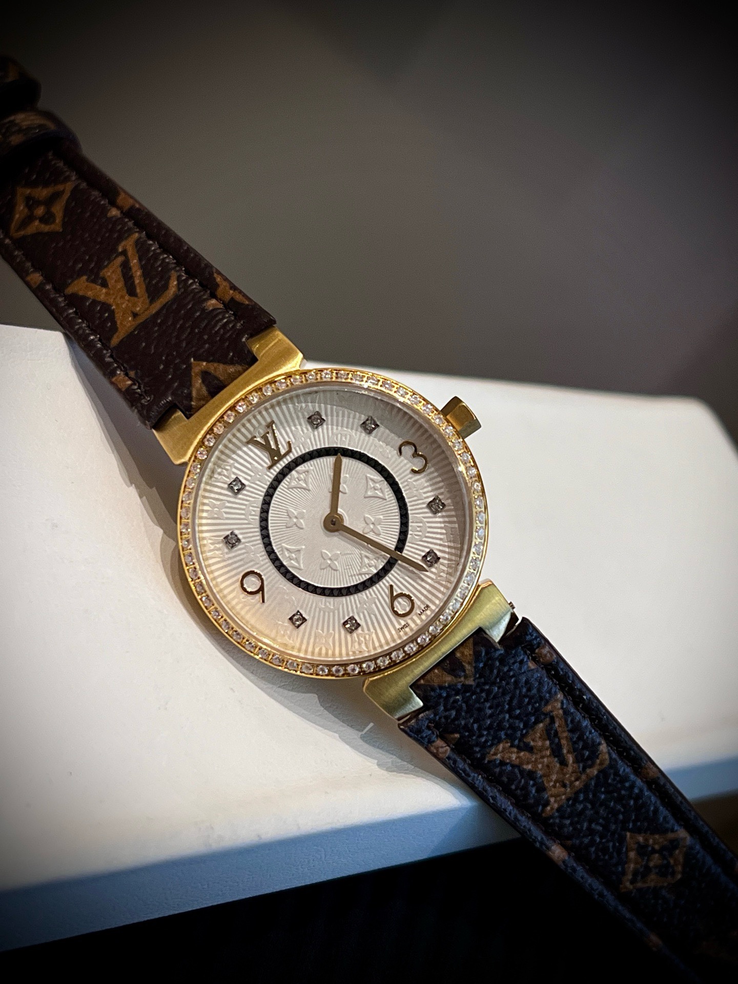 Louis Vuitton Tambour Slim 34mm Women Watch, Inlaid Crystal Dial Quick Release Leather Band