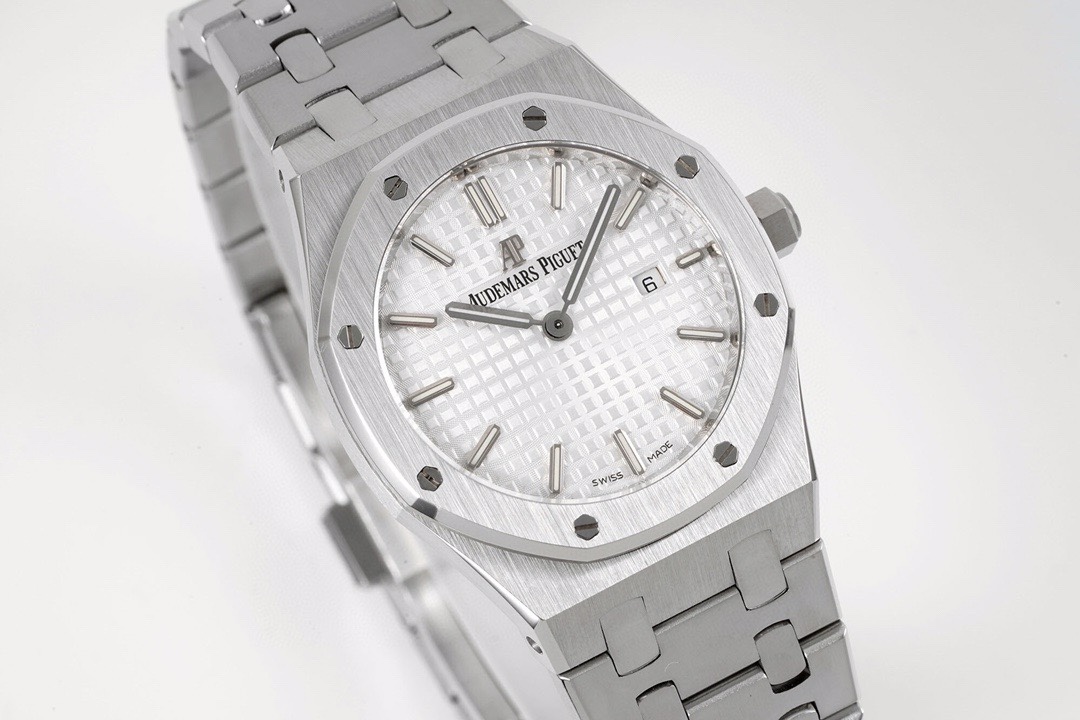 Audemars Piguet Royal Oak Ladies Quartz Watch 33mm, Ref.67651ST.ZZ.1261ST.01