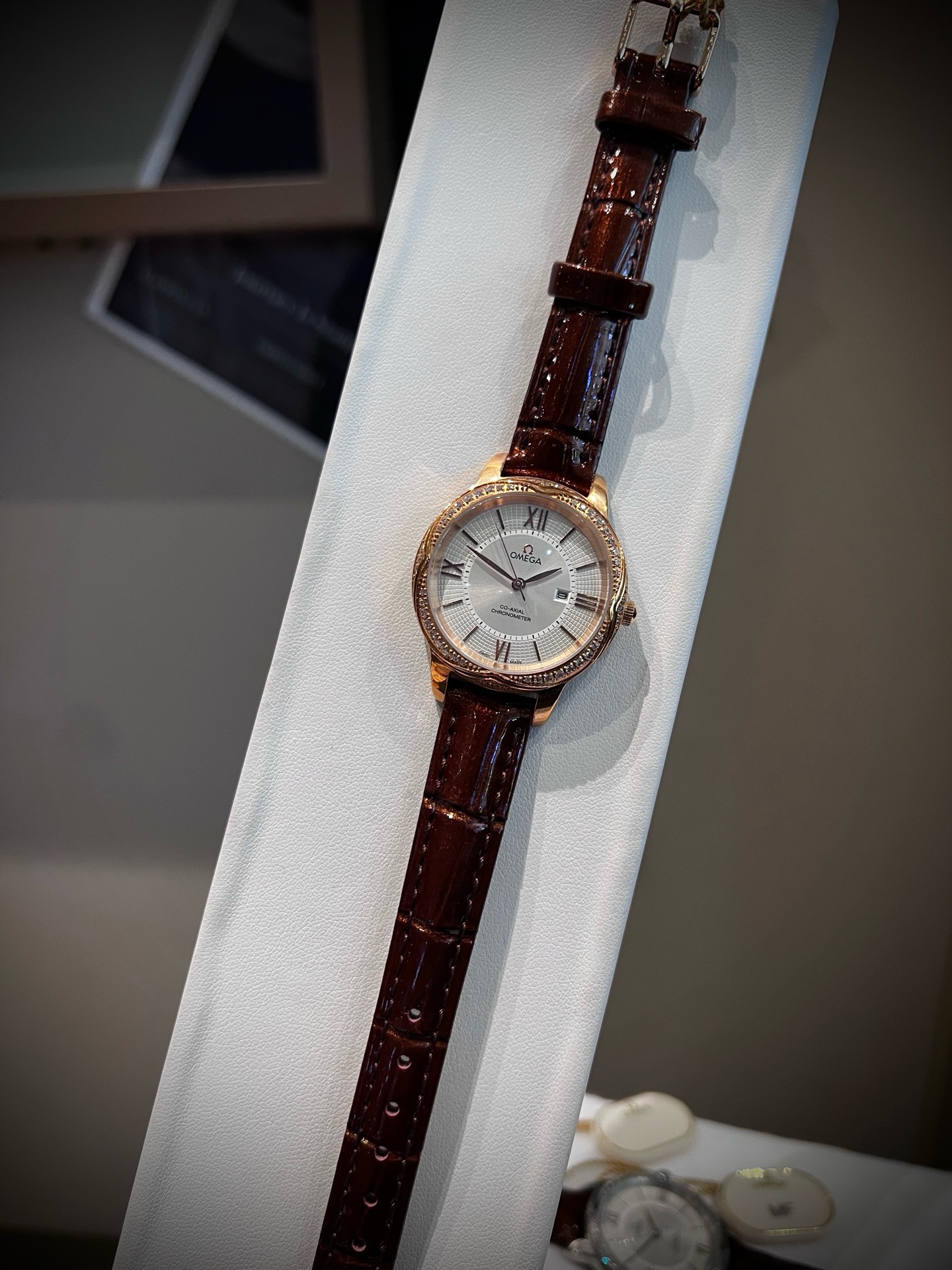 OMEGA Women Quartz Watch 35mm, Diamond Bezel Stainless Steel Case Watch