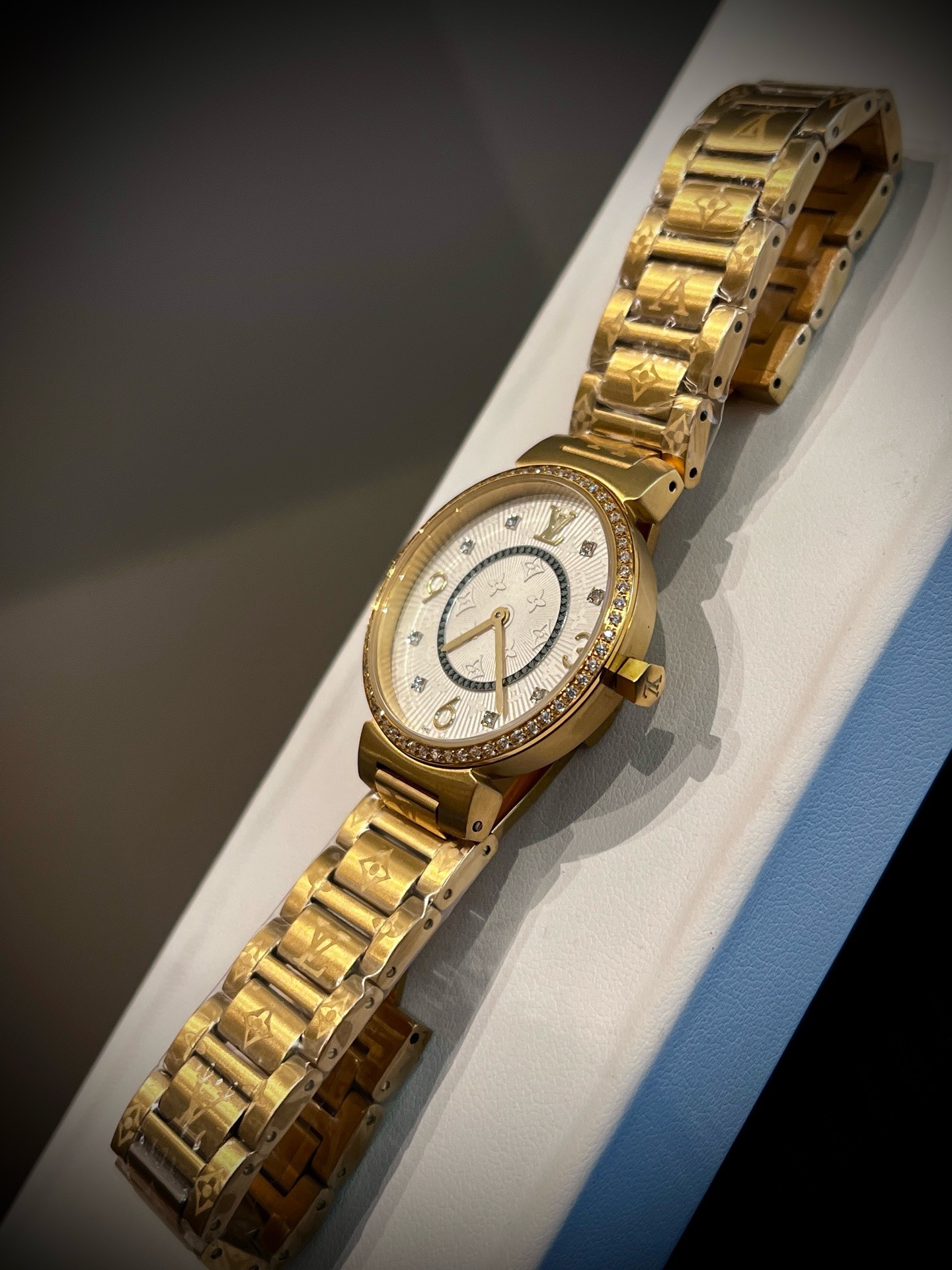 Louis Vuitton Tambour Slim 34mm Women Watch, Inlaid Crystal Dial Quick Release Leather Band