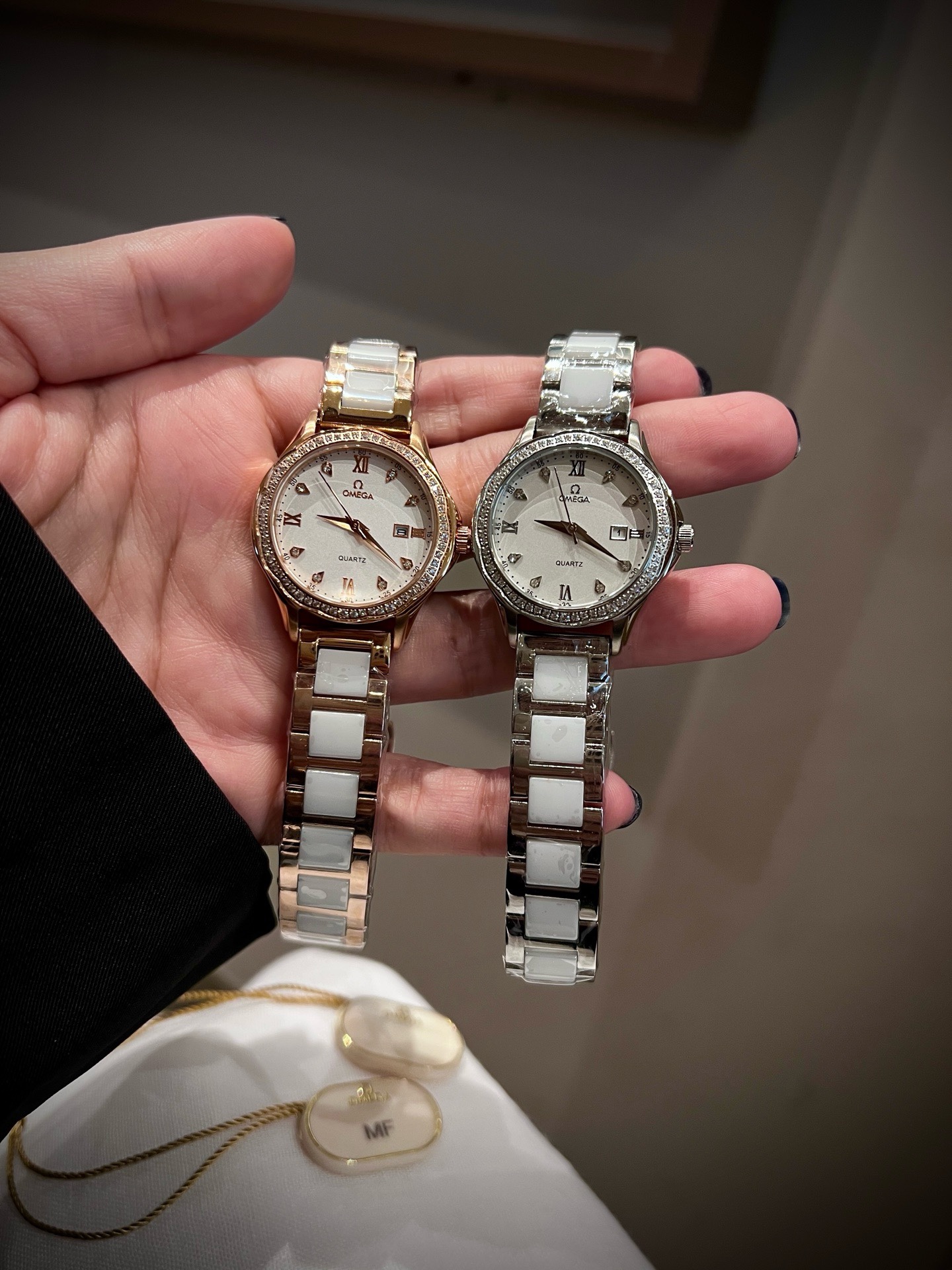 Omega Ladies Quartz Watch 30mm, Mother of Pearl Dial, 316L Stainless Steel Case Elegant Dress Wristwatch