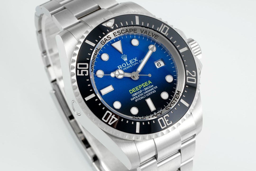 Rolex Sea-Dweller Deepsea 44mm Dive Watch 904L Steel 3235 Integrated Movement