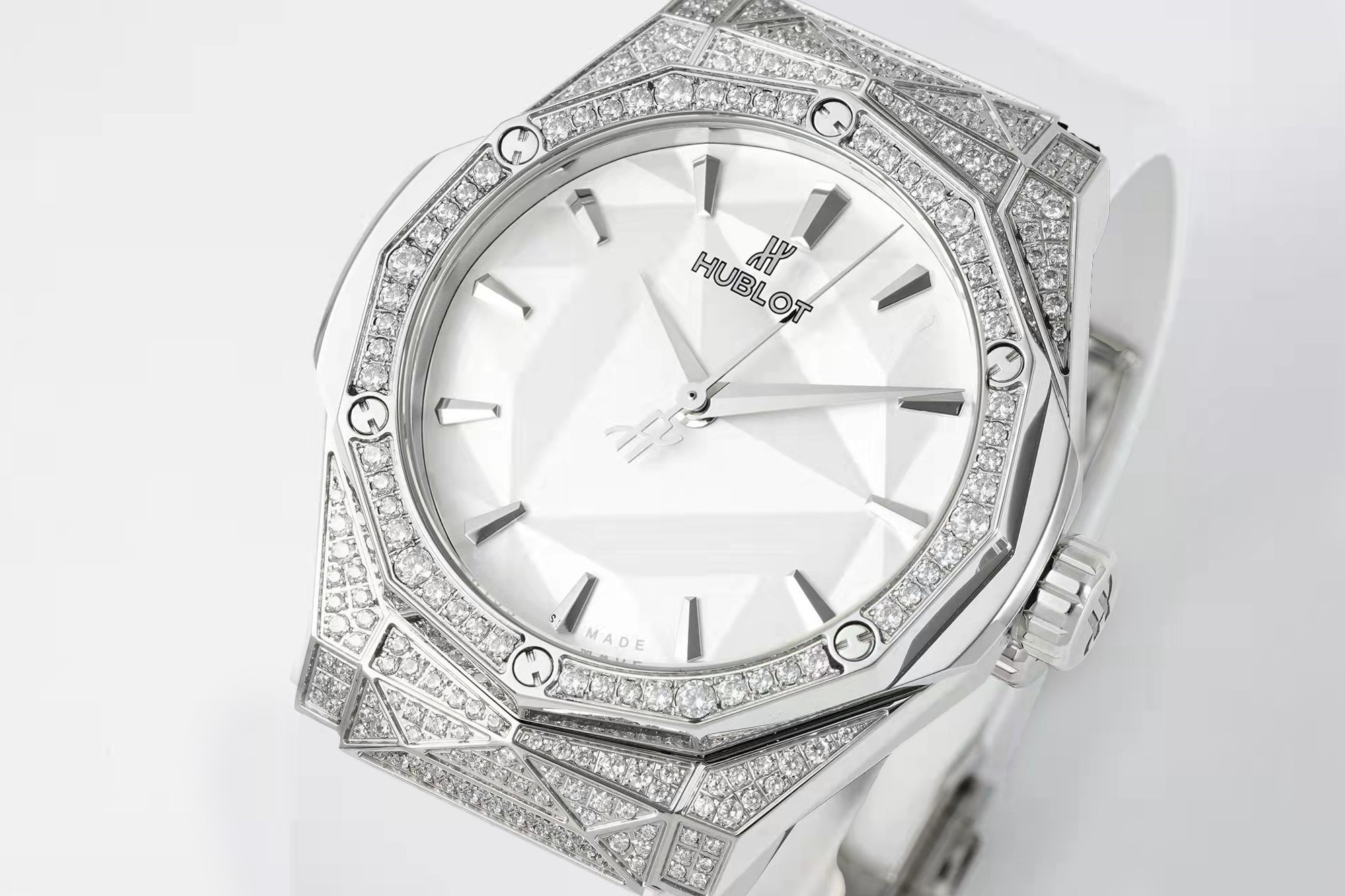 Hublot x Richard Orlinski Co-branded Watch APS Top Replica, 40mm Faceted Polygon Case