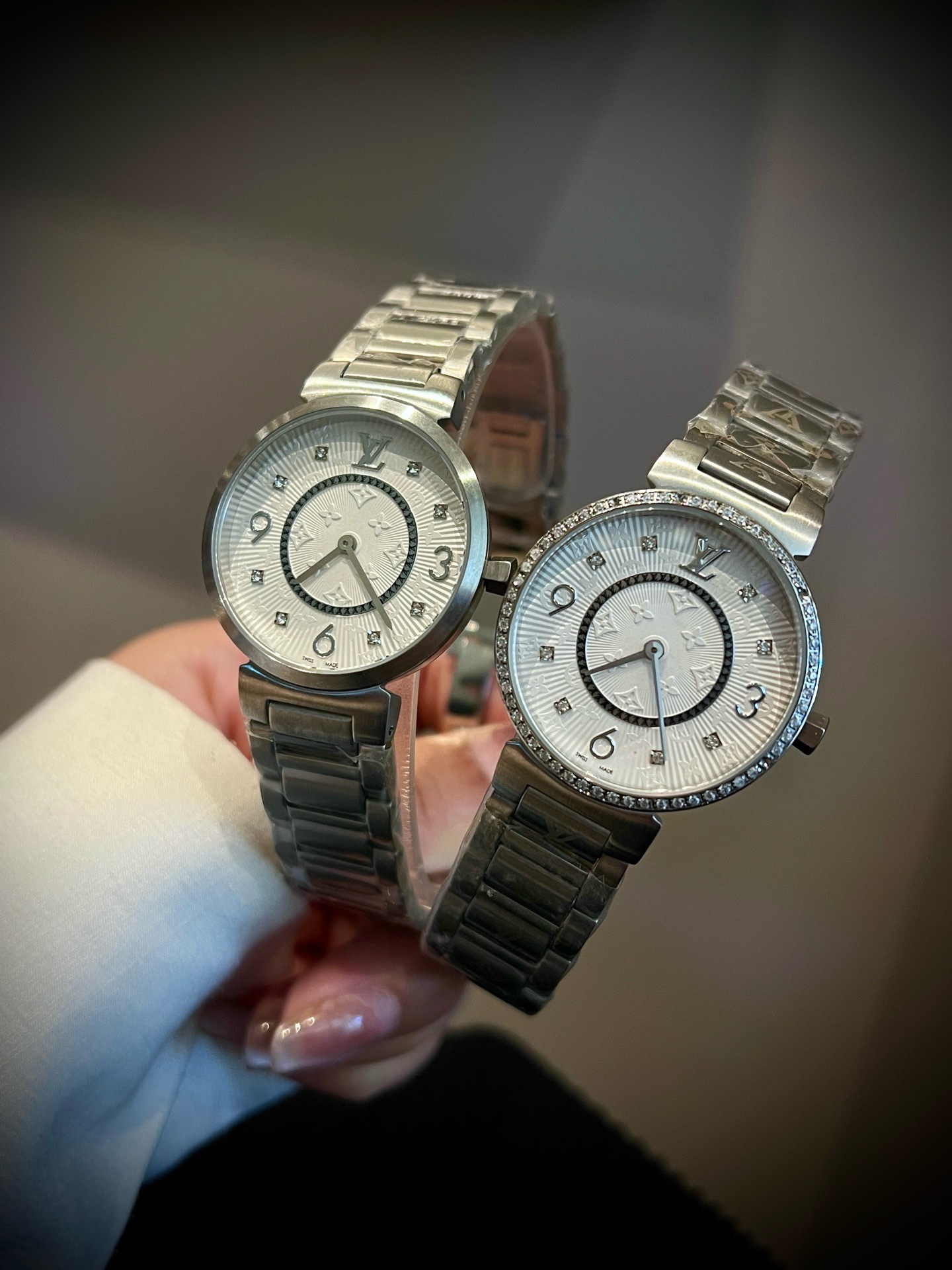 Louis Vuitton Tambour Slim 34mm Women Watch, Inlaid Crystal Dial Quick Release Leather Band