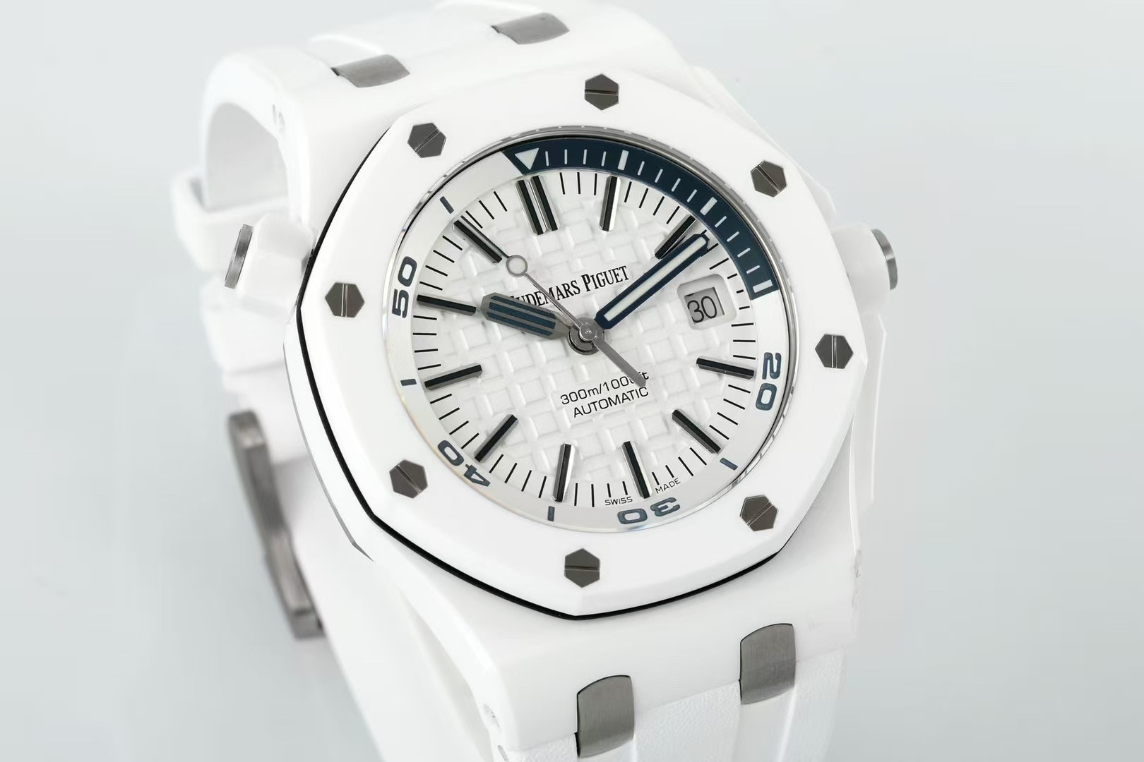 Audemars Piguet Royal Oak Offshore APS‑Factory 15707CE White‑Ceramic Automatic Dive Watch