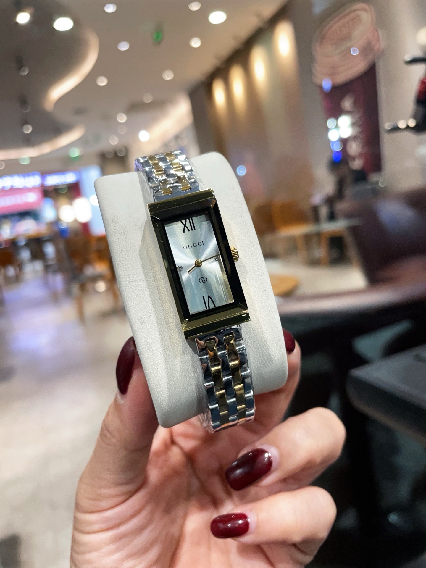 Gucci G-Frame Rectangle Ladies Watch Roman Numeral Dial Stainless Steel Bracelet Women Wristwatch