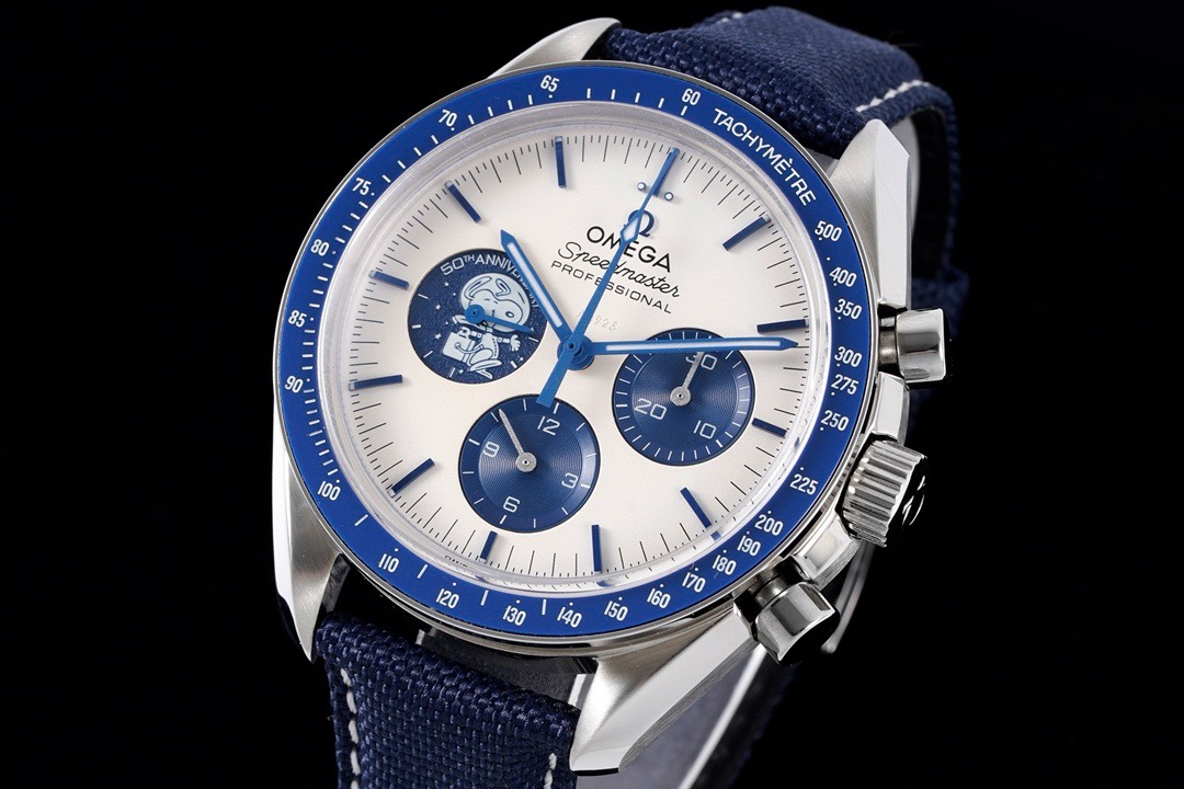 OMEGA Speedmaster Moonwatch 3861 Caliber Moonshine 18K Gold Chronograph 42mm