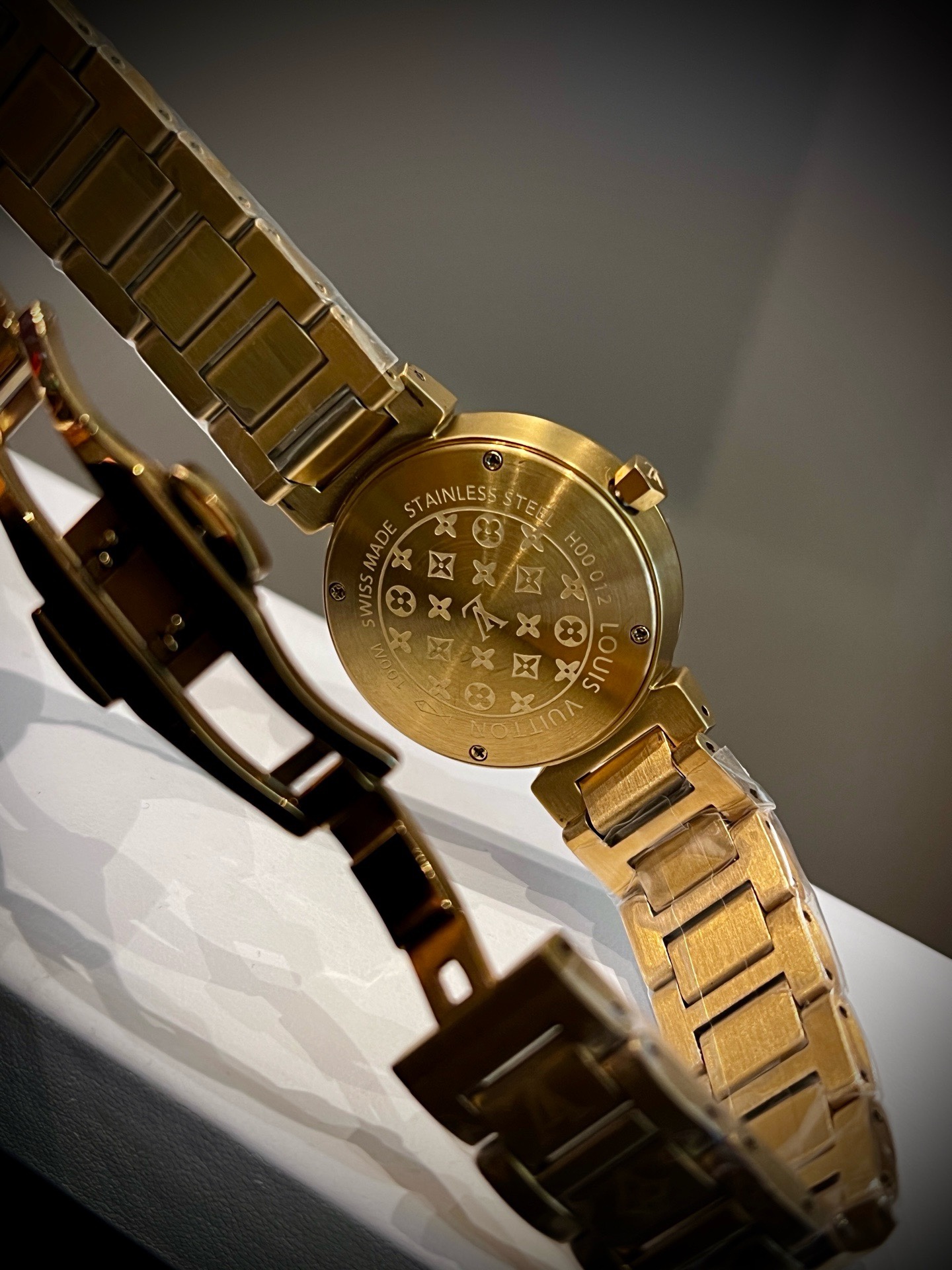 Louis Vuitton Tambour Slim 34mm Women Watch, Inlaid Crystal Dial Quick Release Leather Band