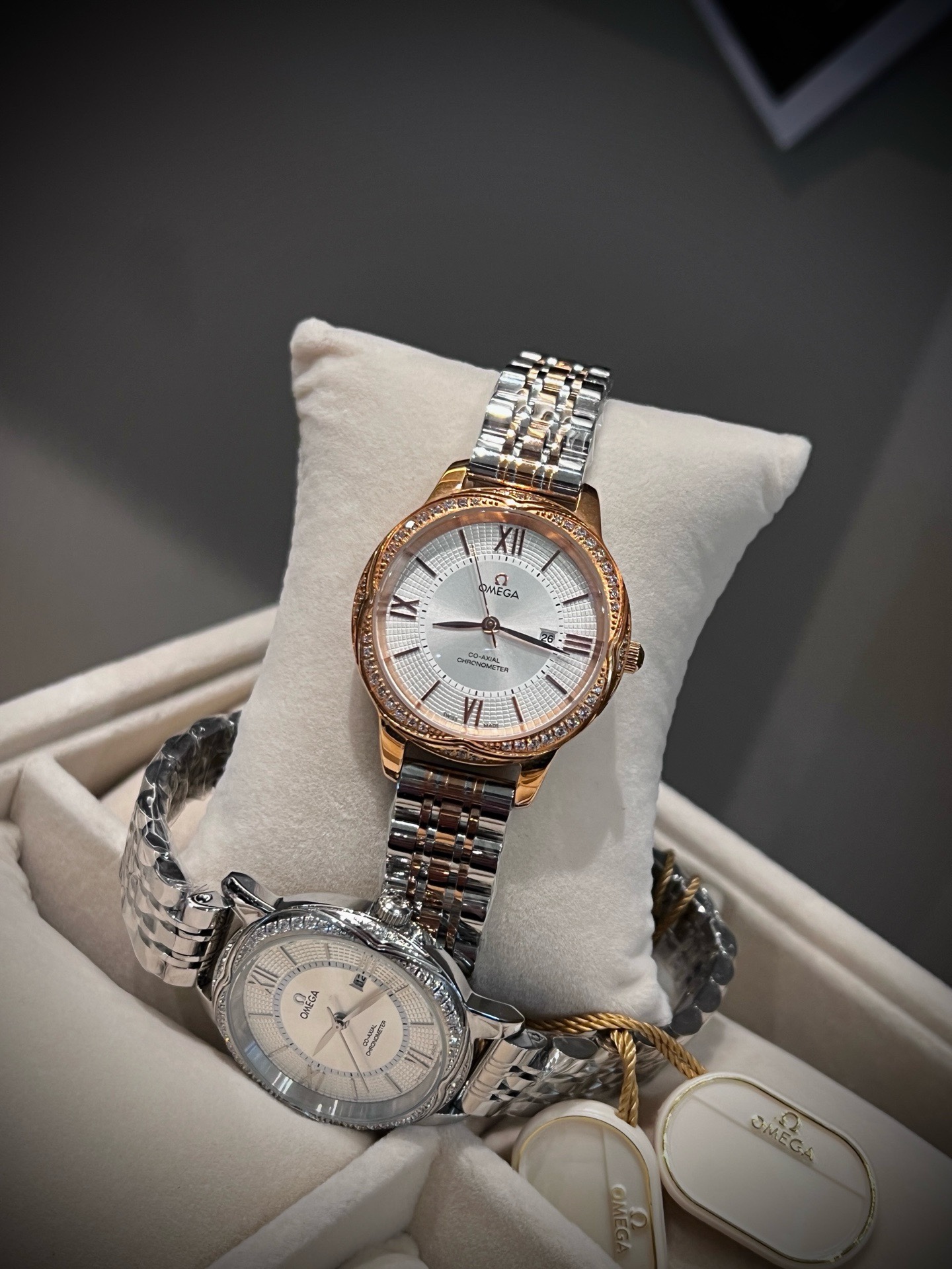 OMEGA Women Quartz Watch 35mm, Diamond Bezel Stainless Steel Watch