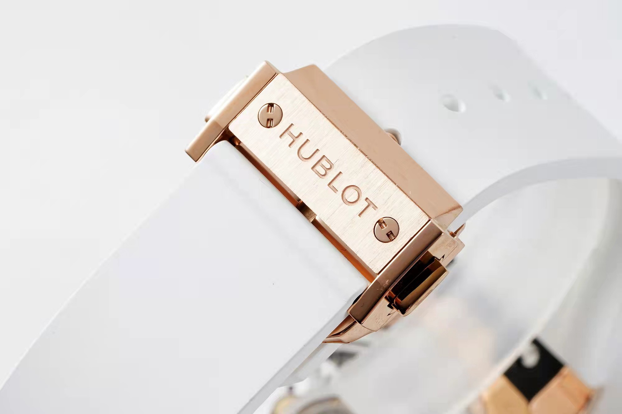 Hublot x Richard Orlinski Co-branded Watch APS Top Replica, 40mm Faceted Polygon Case