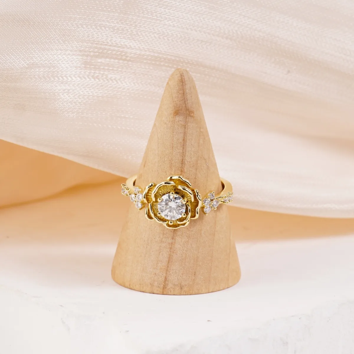 Nemixa 0.6 CTW Rose Flower Moissanite Ring, D Color VVS Lab-Created Moissanite, Copper-Nemixa