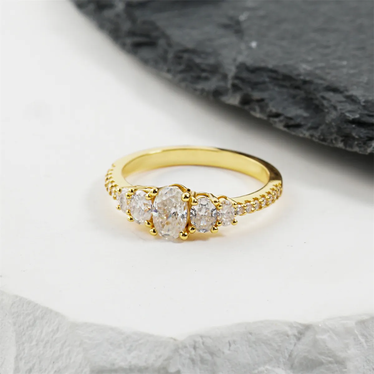 1.2ct The Heirloom Oval Ring Luxury Five-Stone Oval Cut Engagement Ring Wedding Band VVS Synthetic Moissanite Ring
