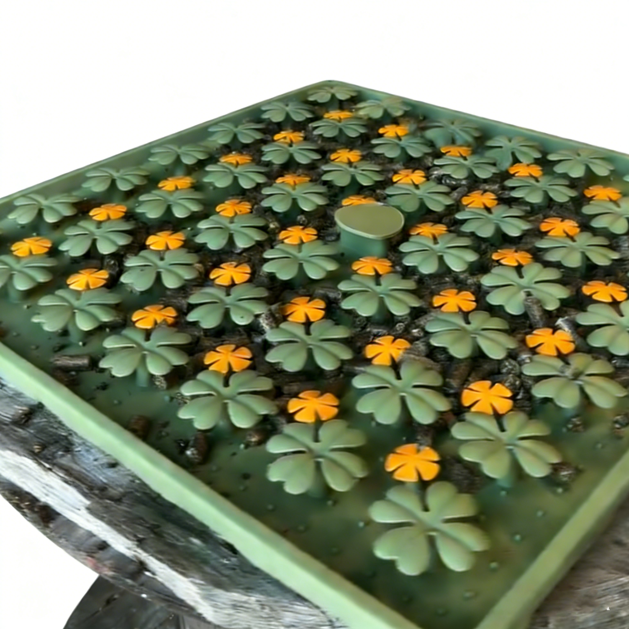 Feeding Activity Mat for Horses, Food-Grade Silicone, Stimulates Mental Development