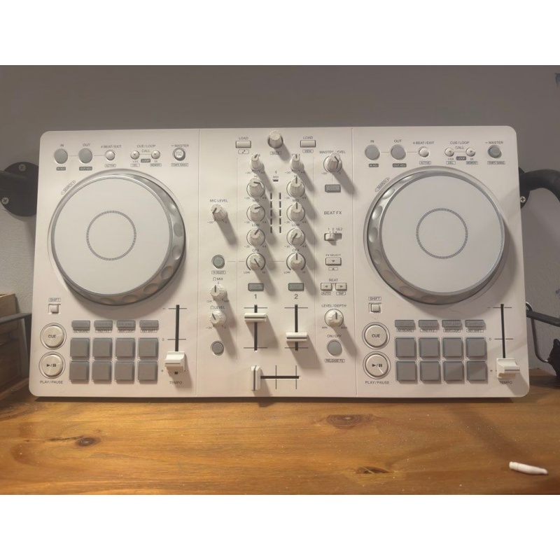 2-Channel DJ Controller for rekordbox & Serato – Compact with Smart Mixing Features