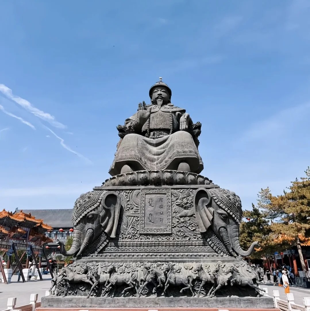 Neimengu-The Dazhao Temple (Great召 Temple) and Wuliang Temple (Temple of the Infinite) in Hohhot