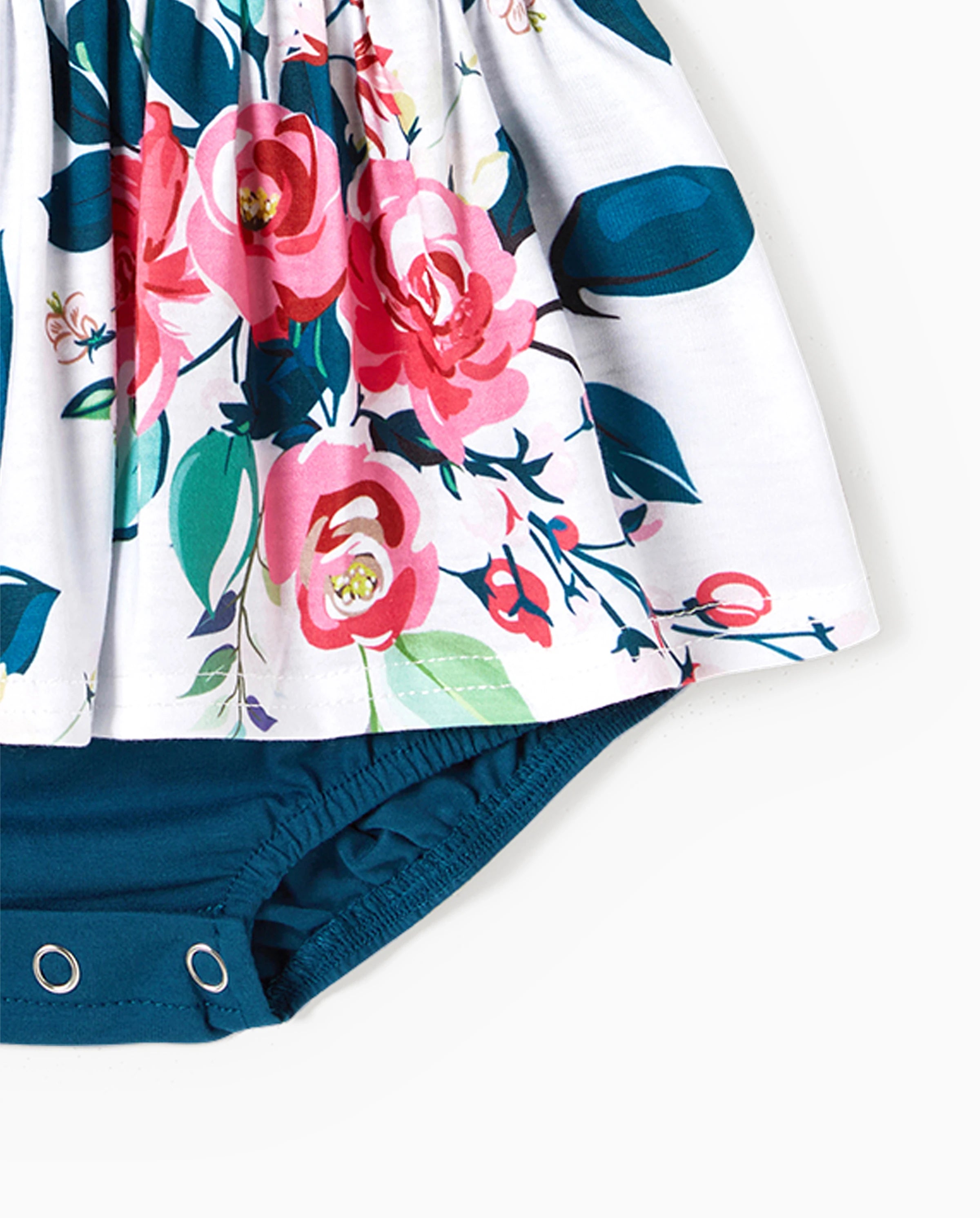 Family Matching Solid V Neck Flutter-sleeve Splicing Floral Print Dresses and Short-sleeve Colorblock T-shirts Sets Azure-