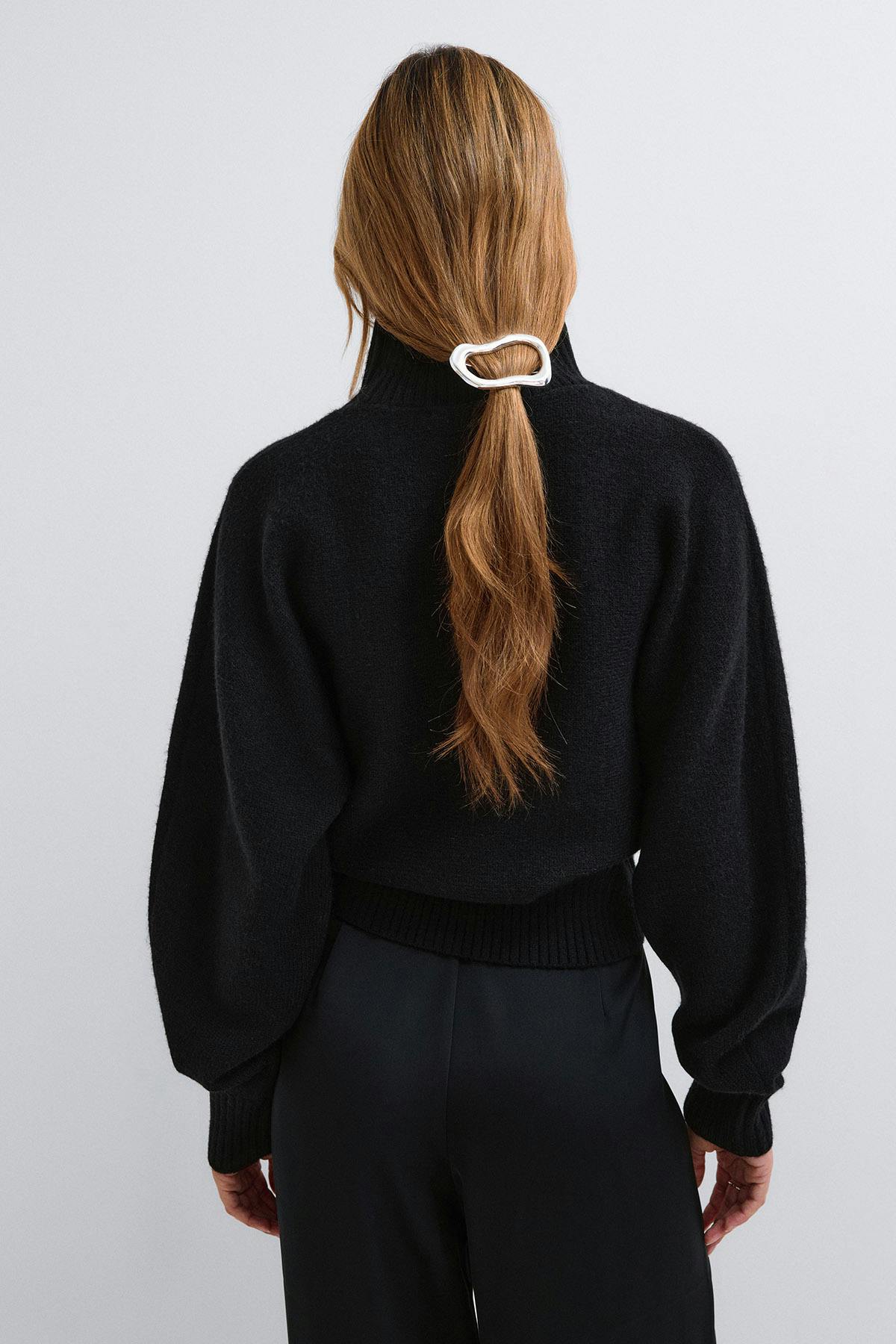 Knitted turtleneck sweater - Black
