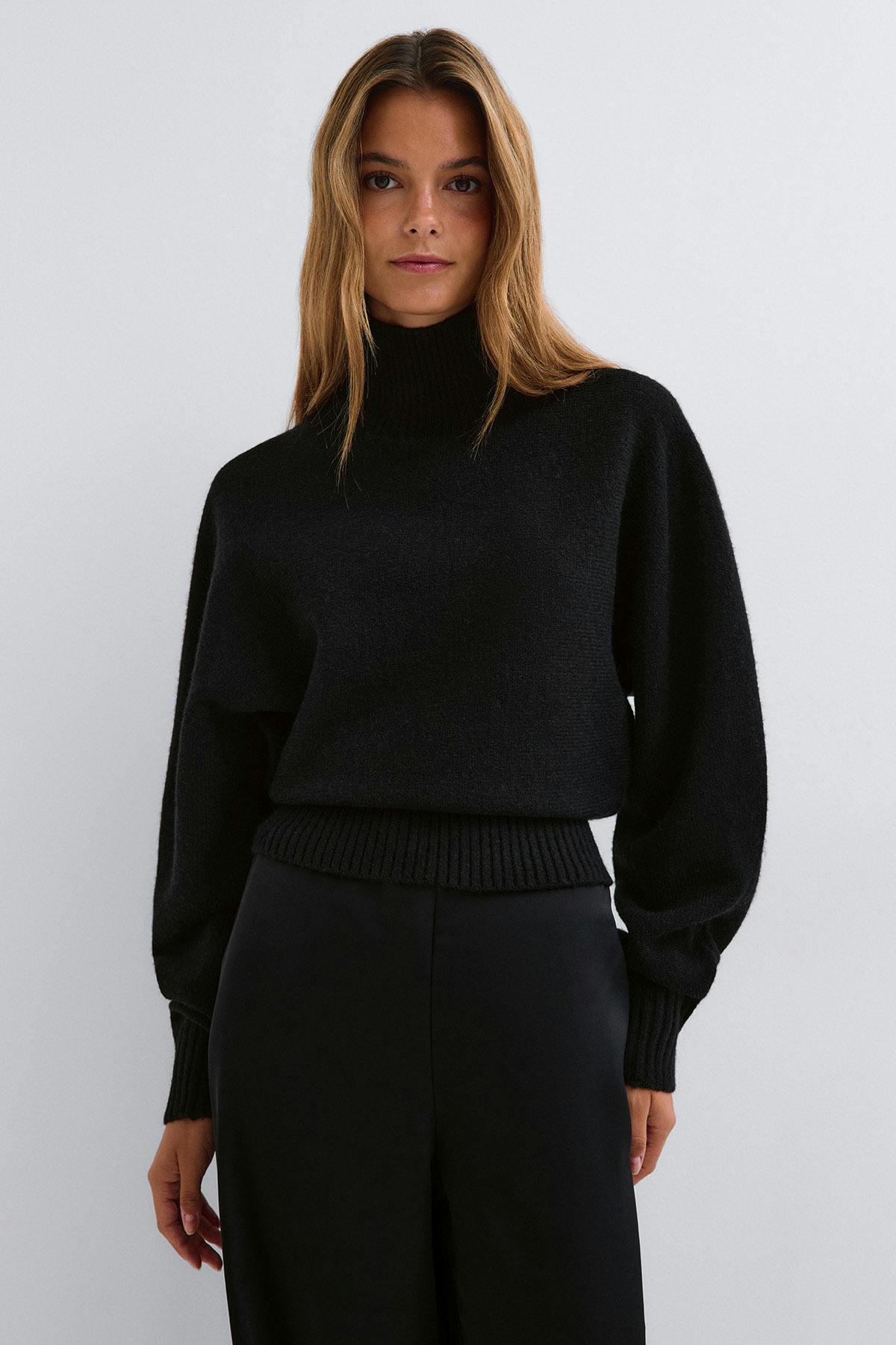 Knitted turtleneck sweater - Black