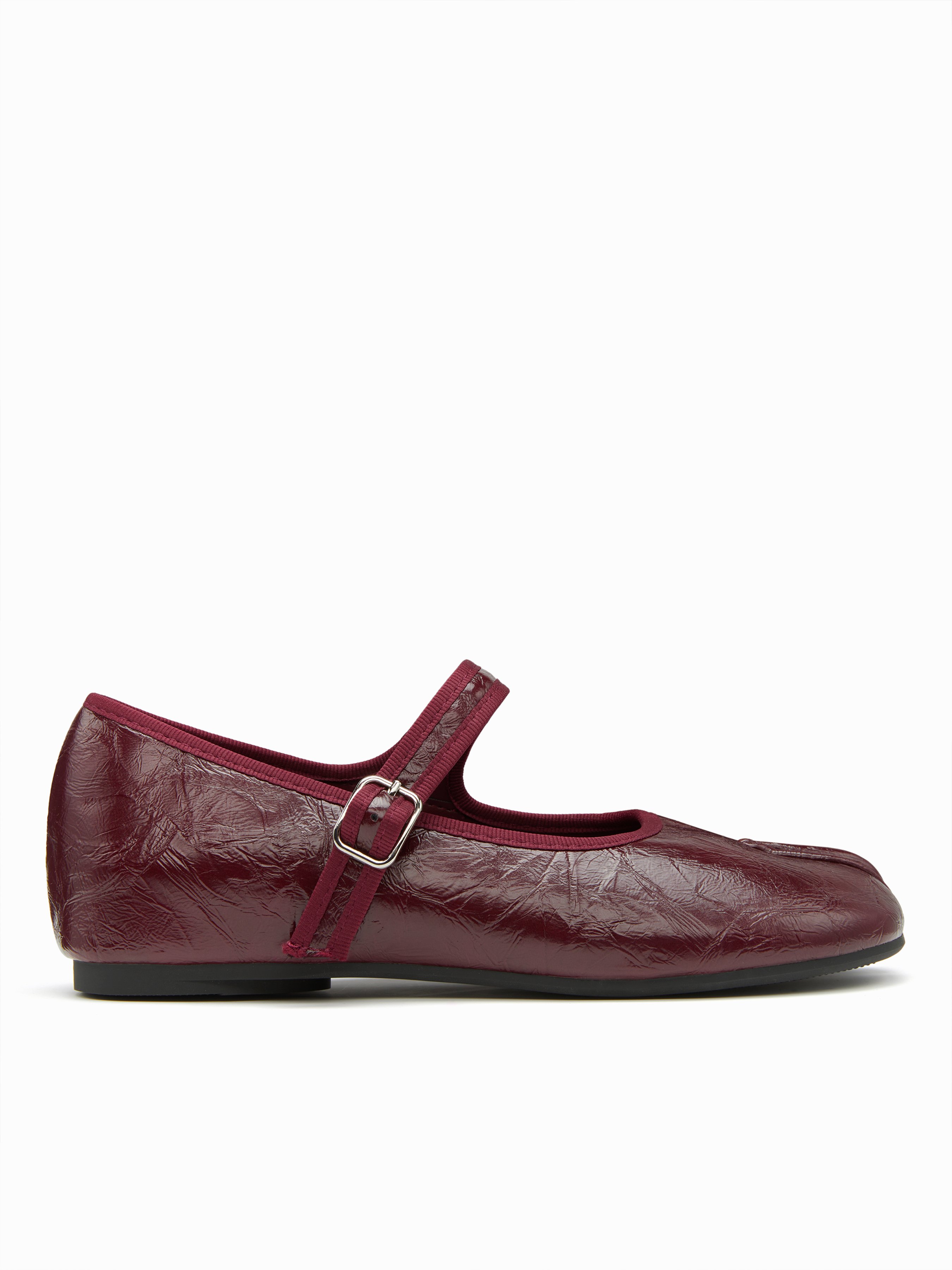 BUCKET SPLIT TOE MARY JANE FLATS — Wine