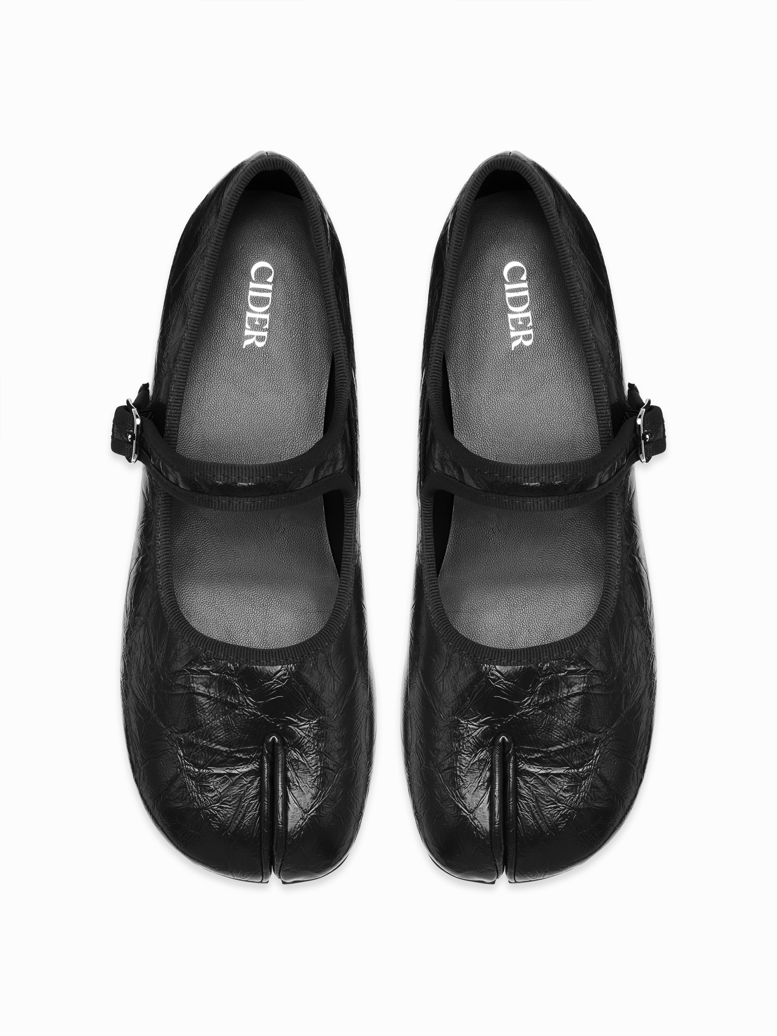 BUCKET SPLIT TOE MARY JANE FLATS — Black