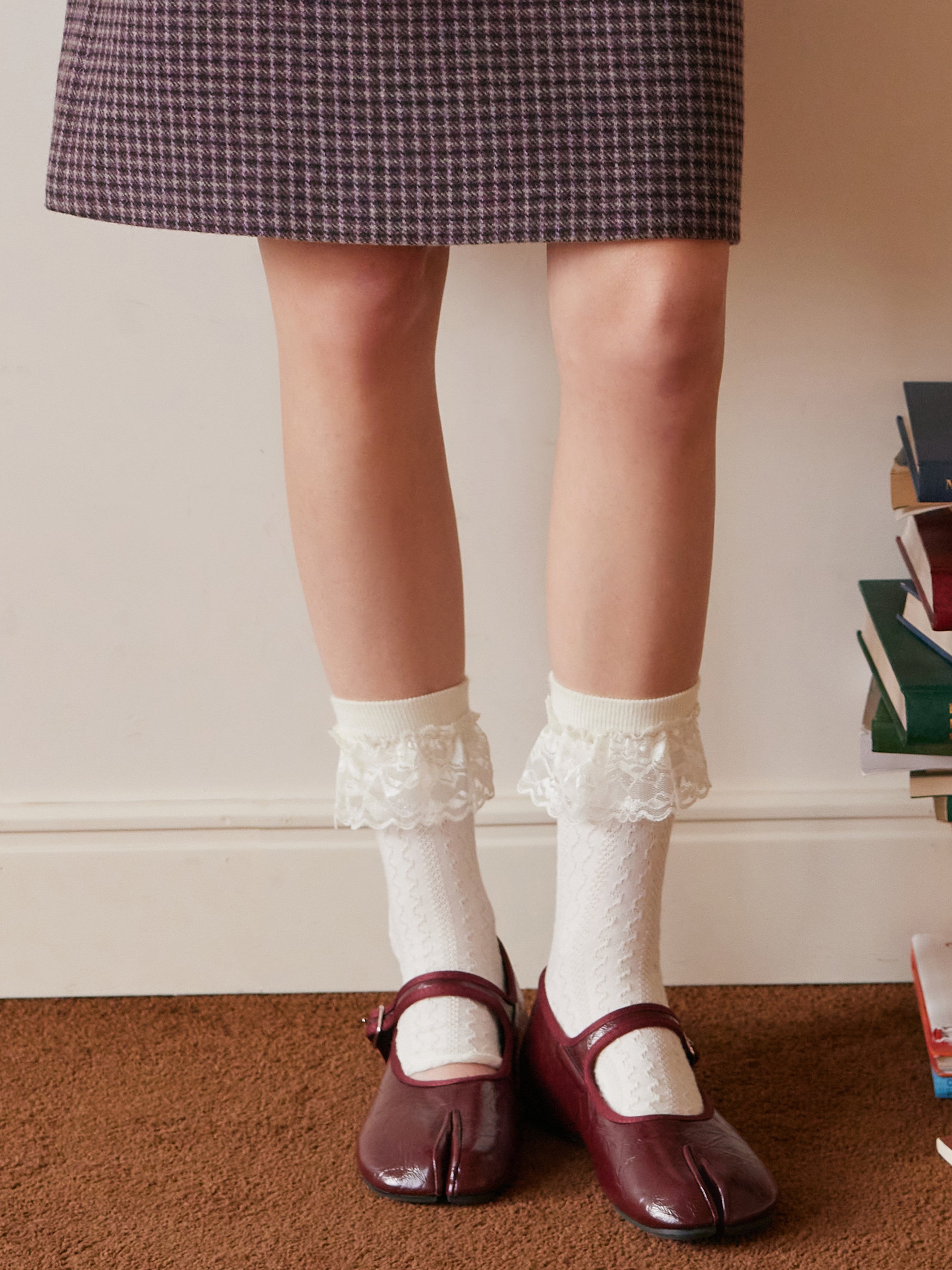 BUCKET SPLIT TOE MARY JANE FLATS — Wine