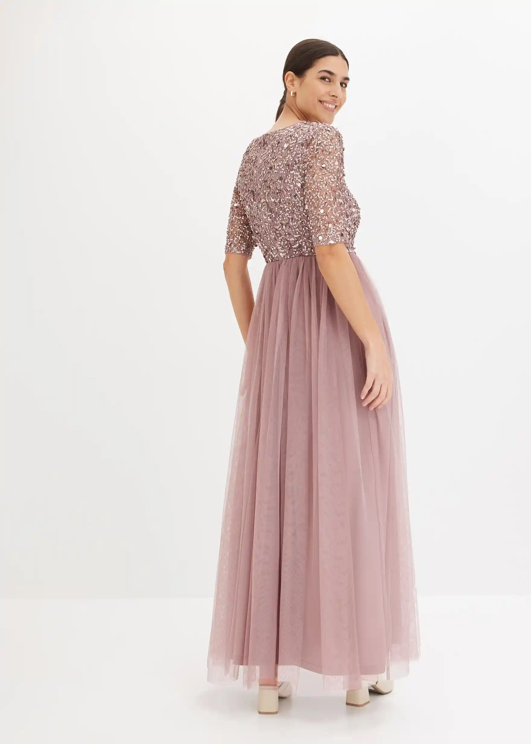 Abendkleid aus zartem Tüll mit Paillettenstickerei - rosenholz