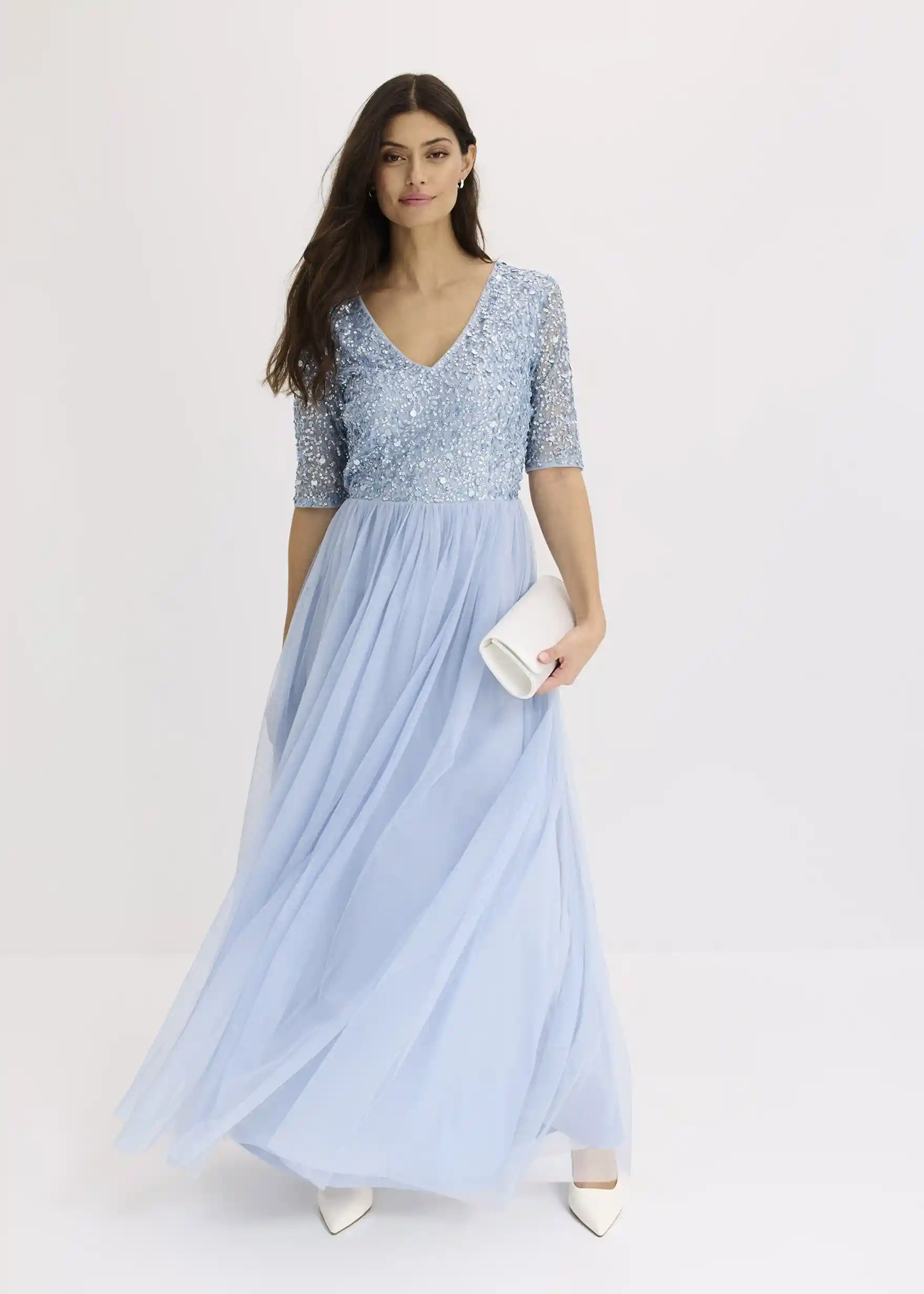 Abendkleid aus zartem Tüll mit Paillettenstickerei - puderblau