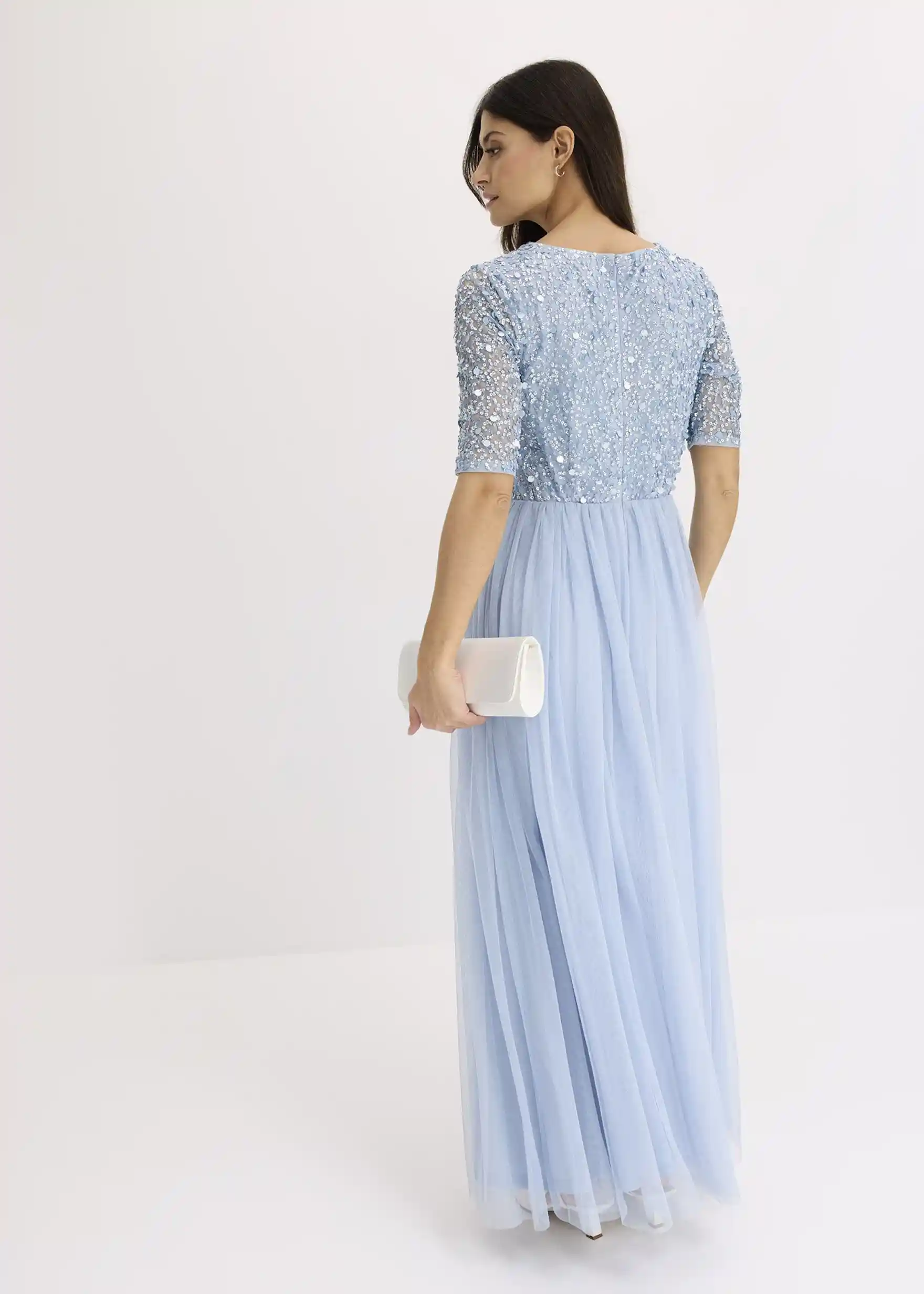 Abendkleid aus zartem Tüll mit Paillettenstickerei - puderblau