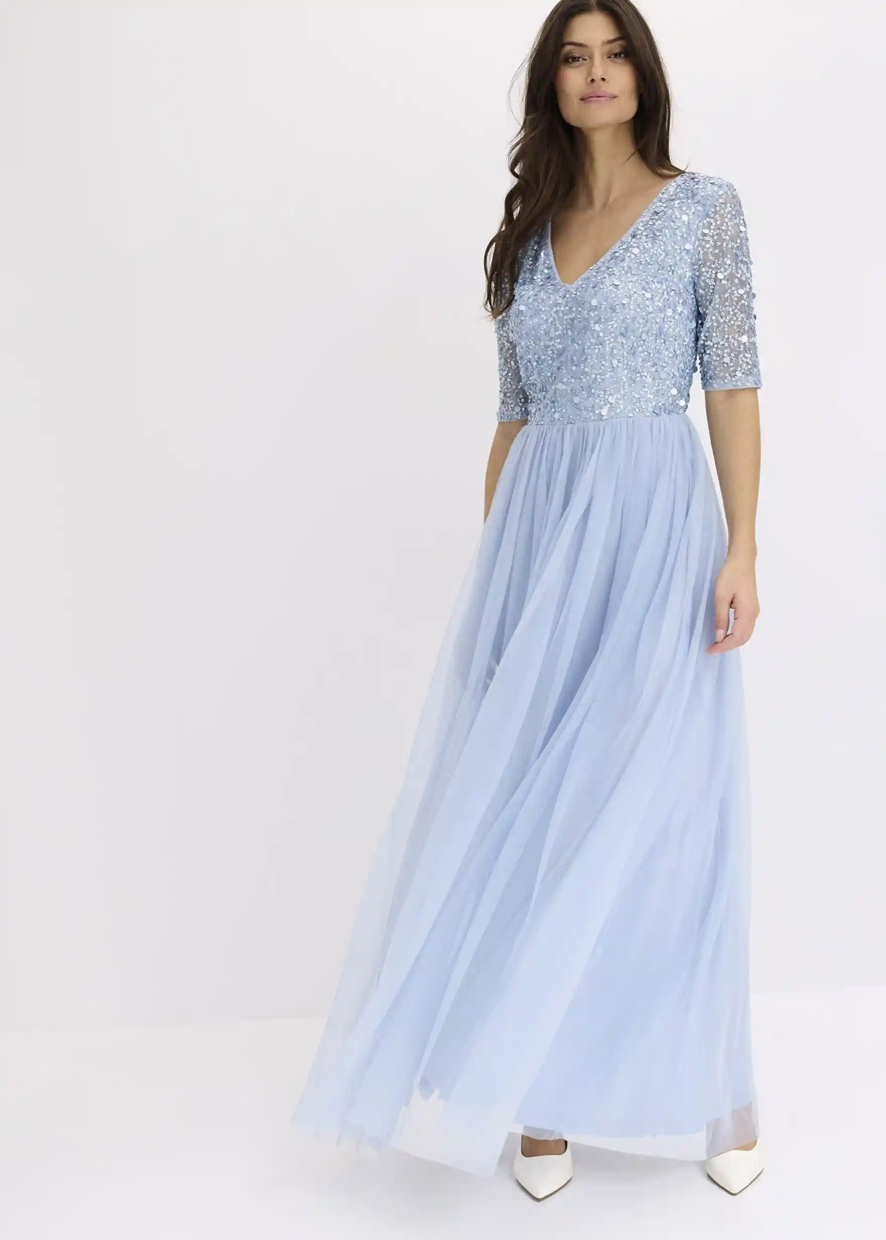Abendkleid aus zartem Tüll mit Paillettenstickerei - puderblau