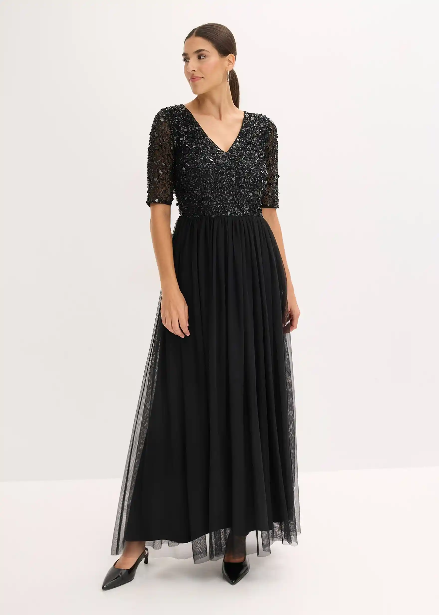 Abendkleid aus zartem Tüll mit Paillettenstickerei - schwarz